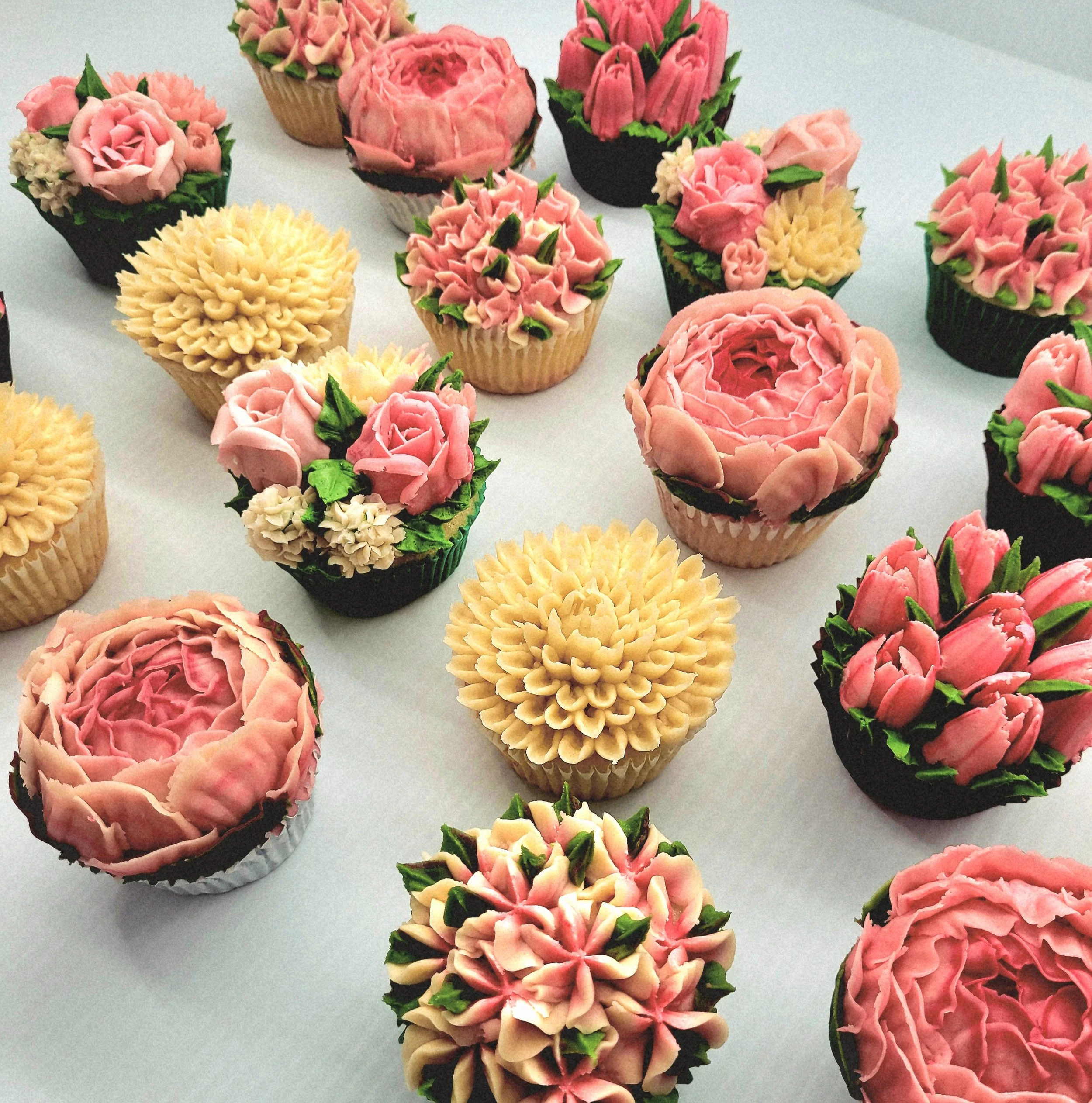 floral cupcakes pink roses pink peonies