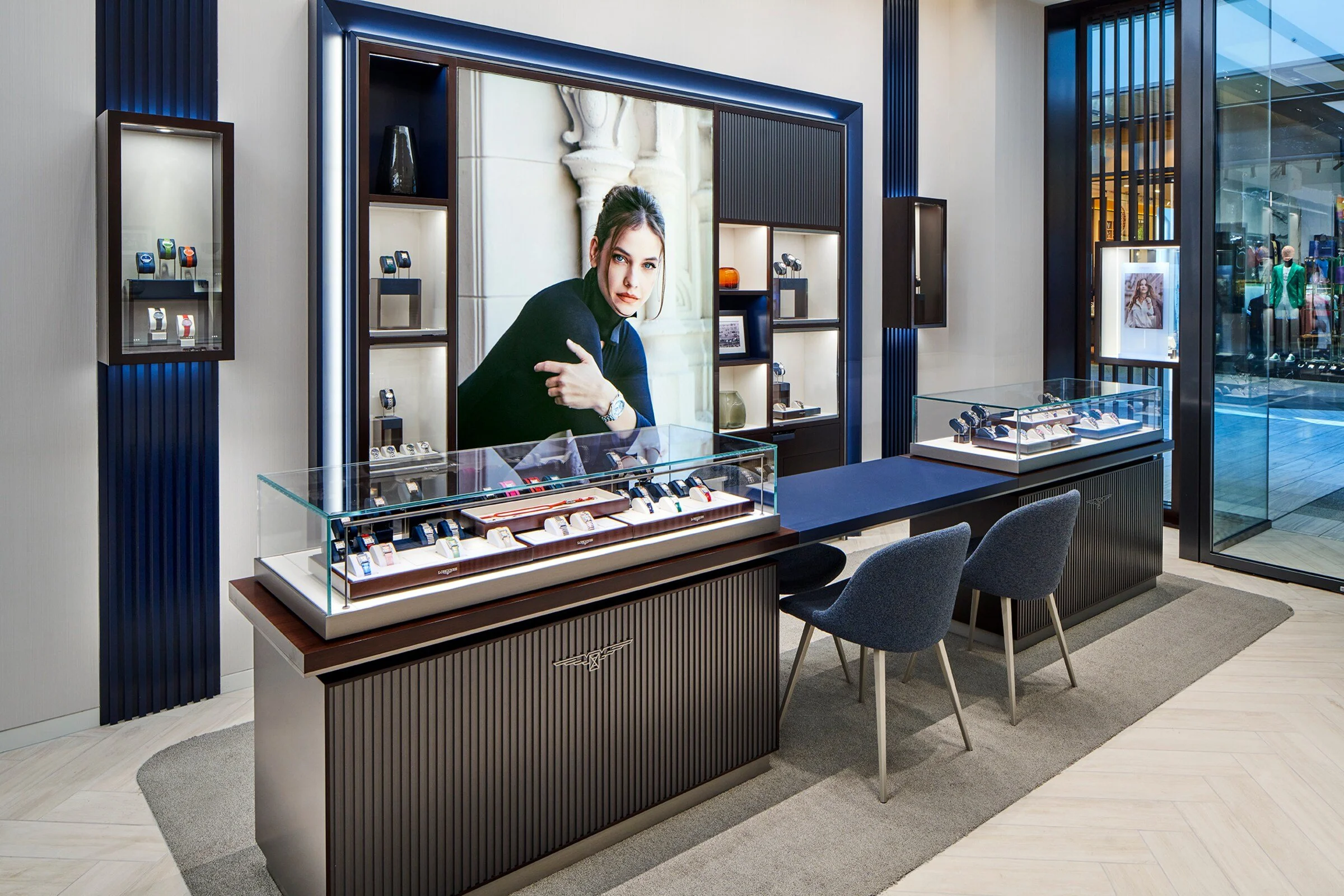 1749474-3-longinespacificfairboutique4.jpg
