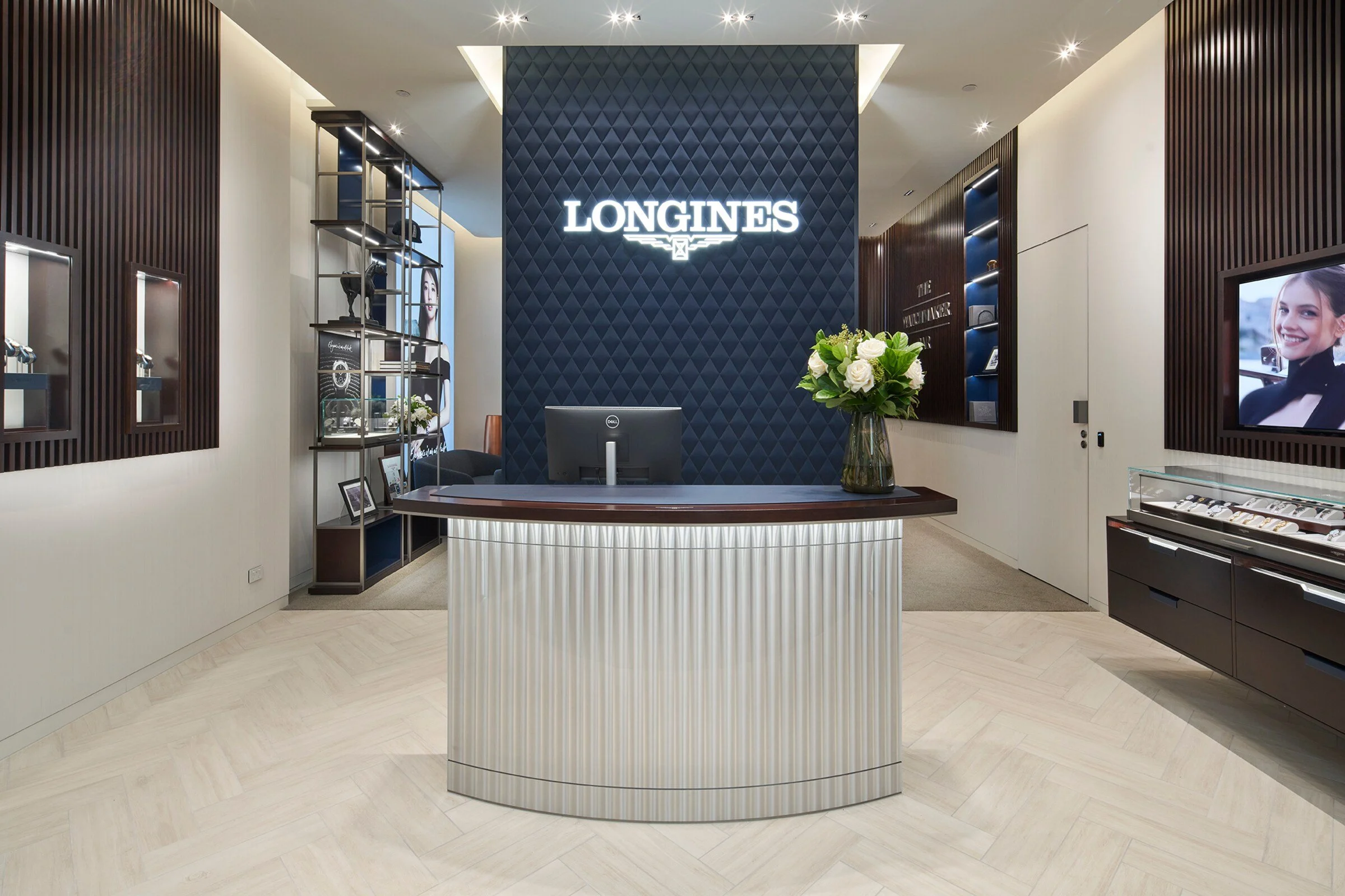 1749474-1-longinespacificfairboutique2.jpg