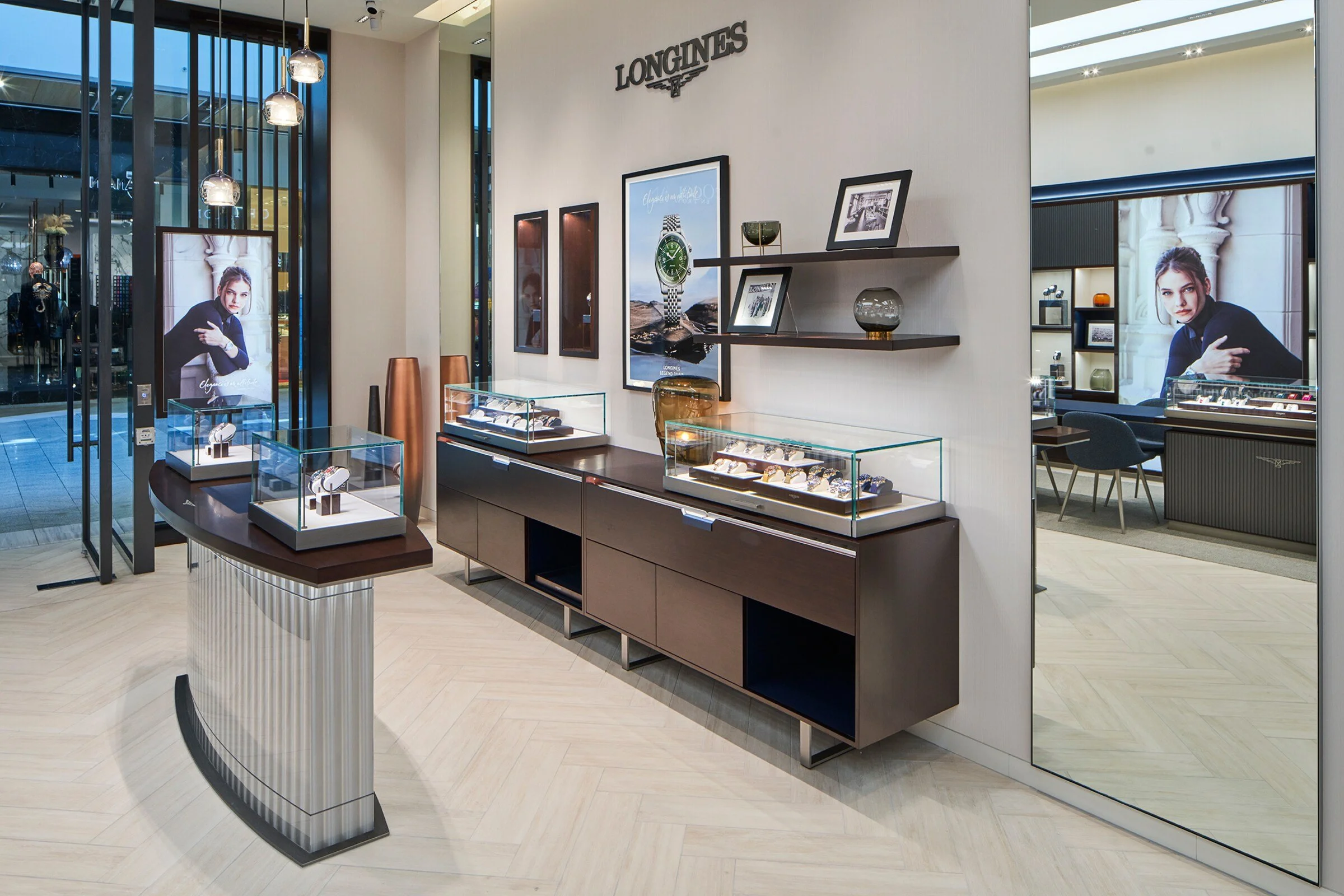 1749474-4-longinespacificfairboutique5.jpg