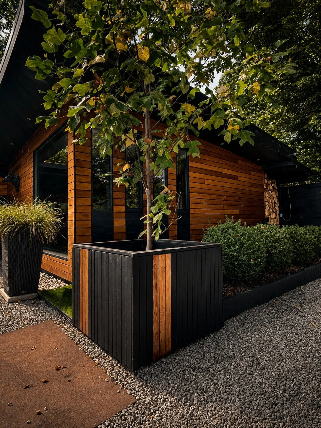 022_verdarium_bespoke-planter-joinery.jpg