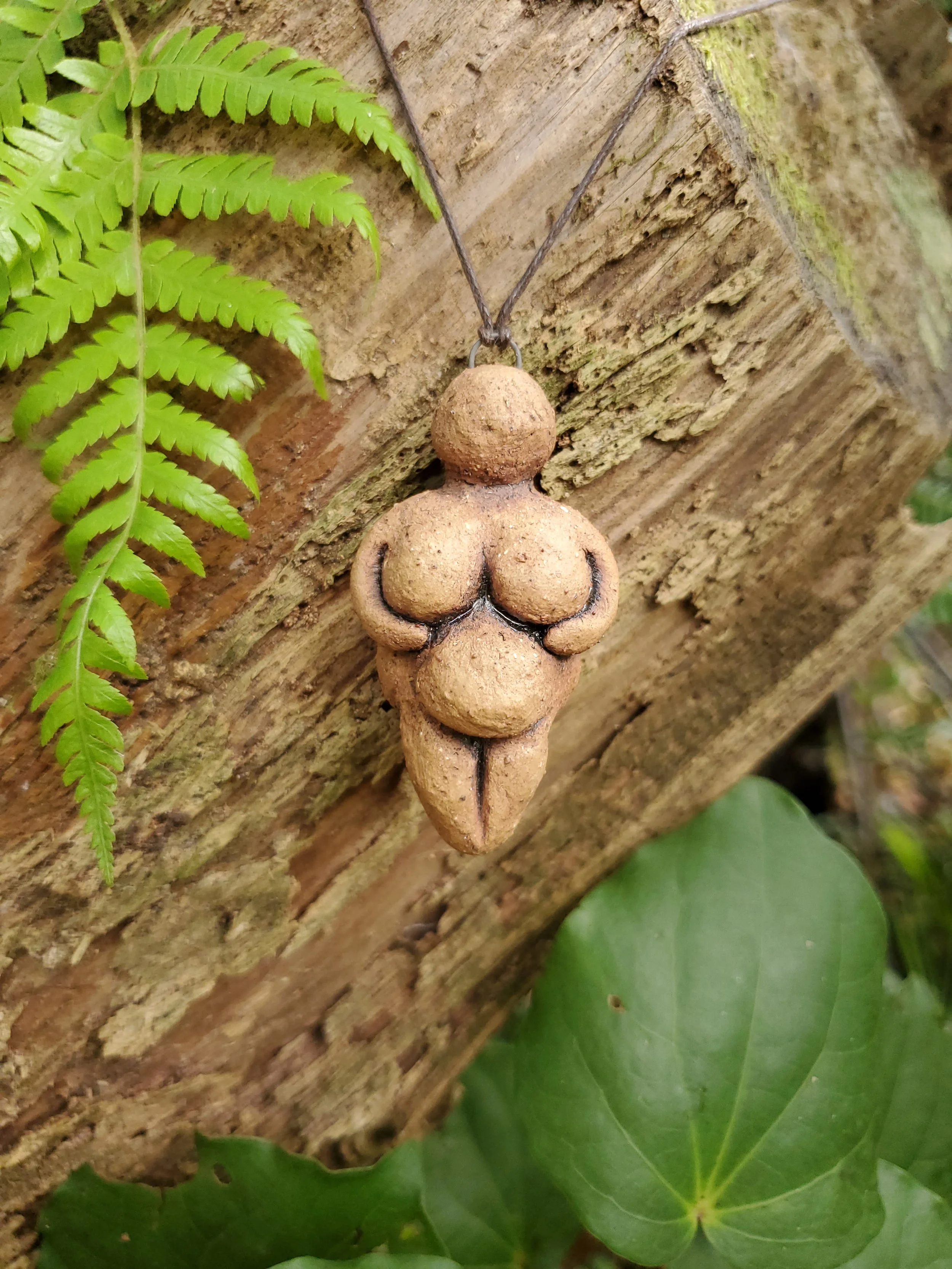 Earth Mother Amulet (Buff)