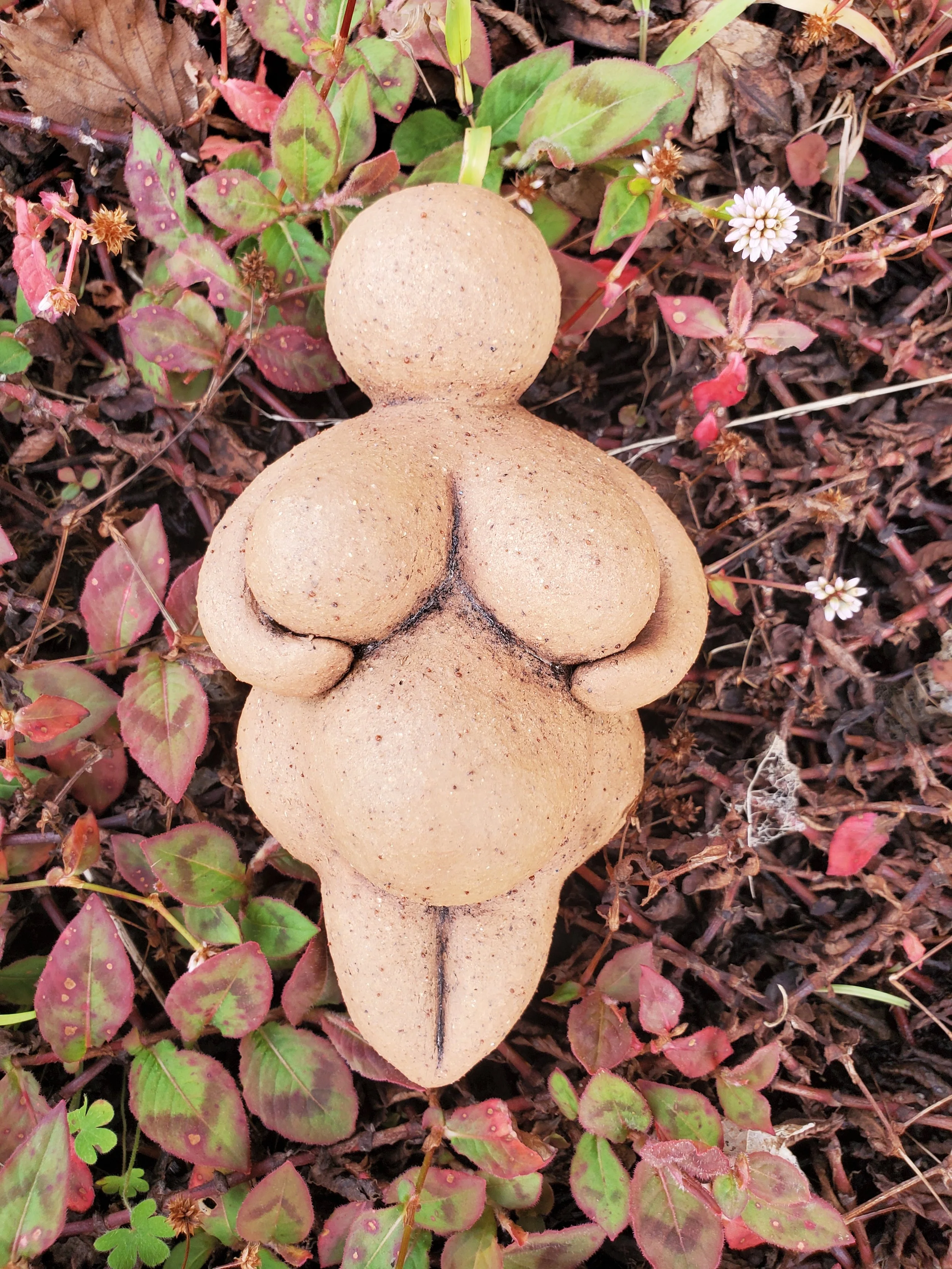 Hanging Earth Mother (Buff)