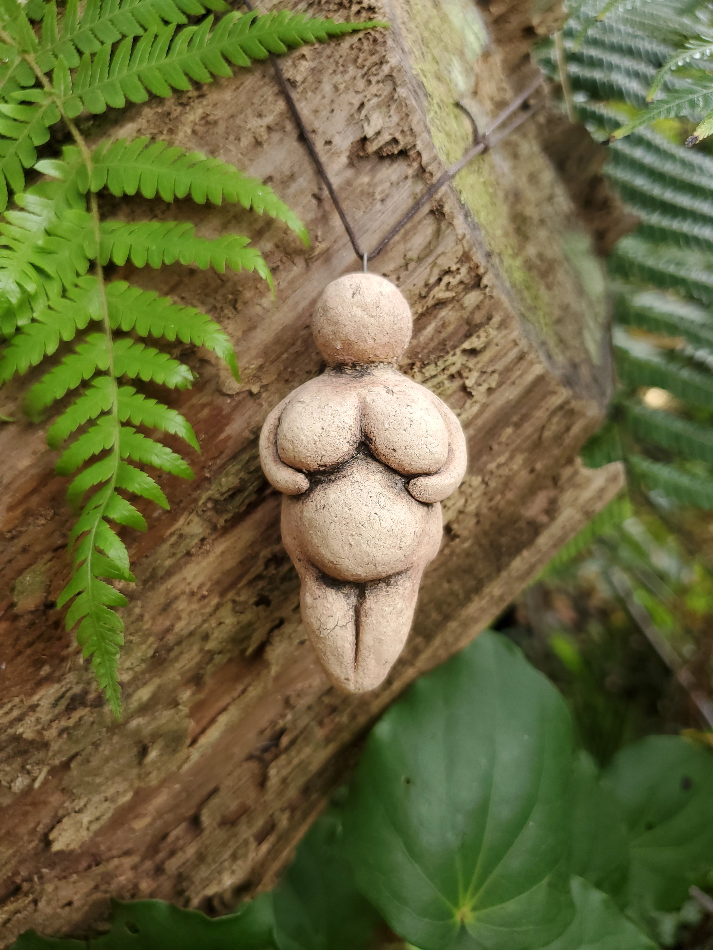 Earth Mother Amulet (Cream)