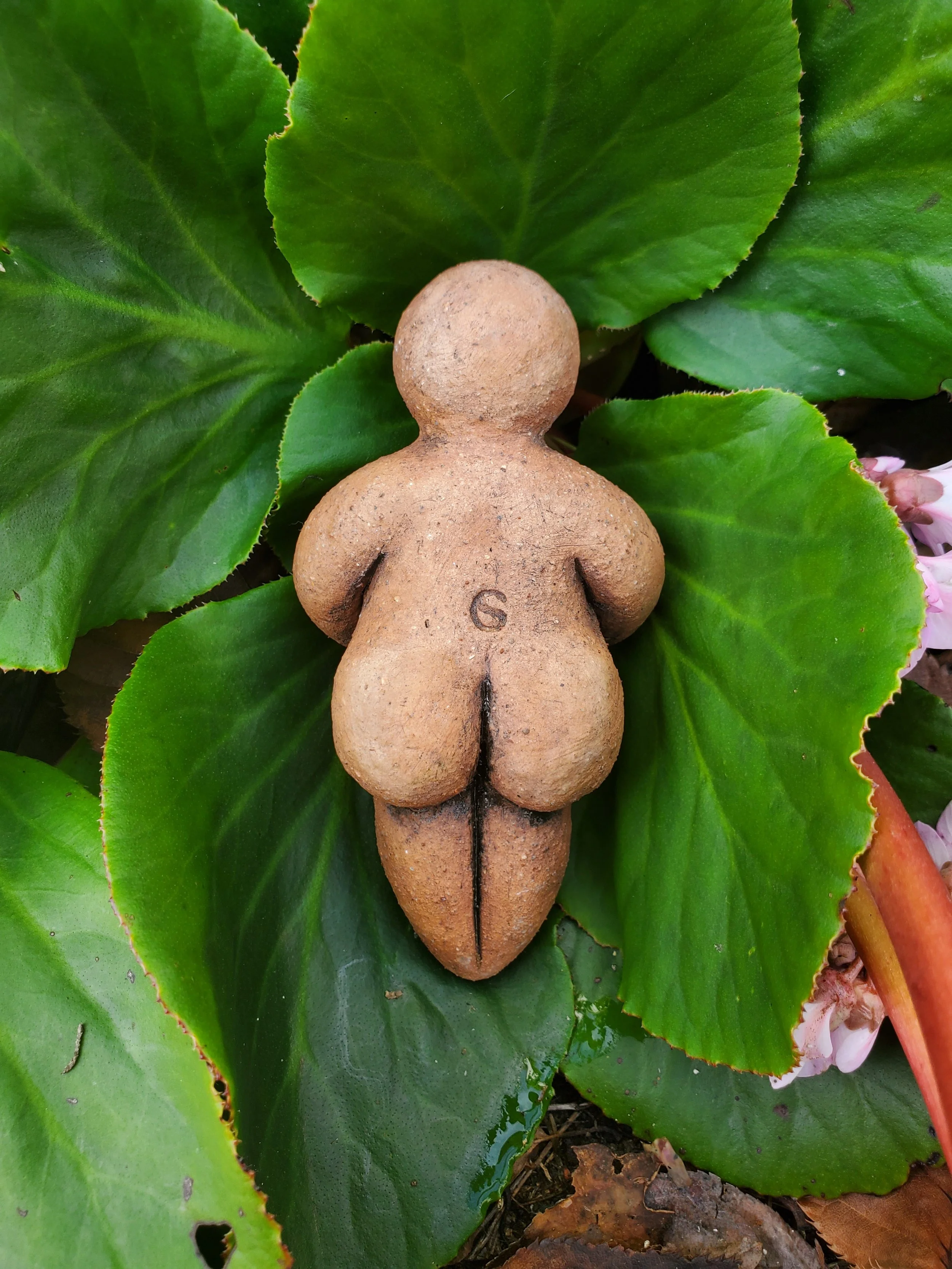 Triple goddess earth mother back.jpg