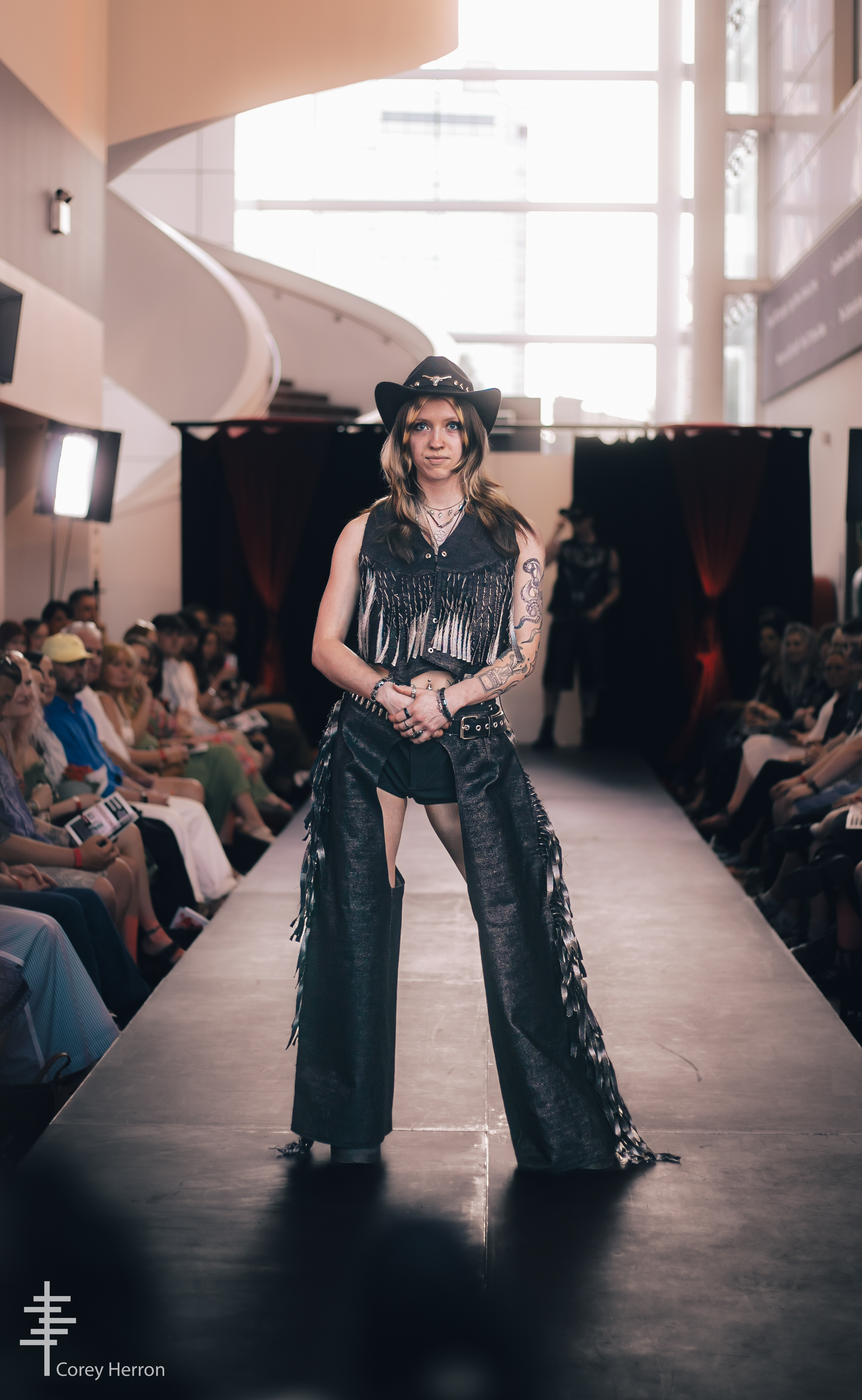 HerronPhotography-CatwalkCentre-25.png