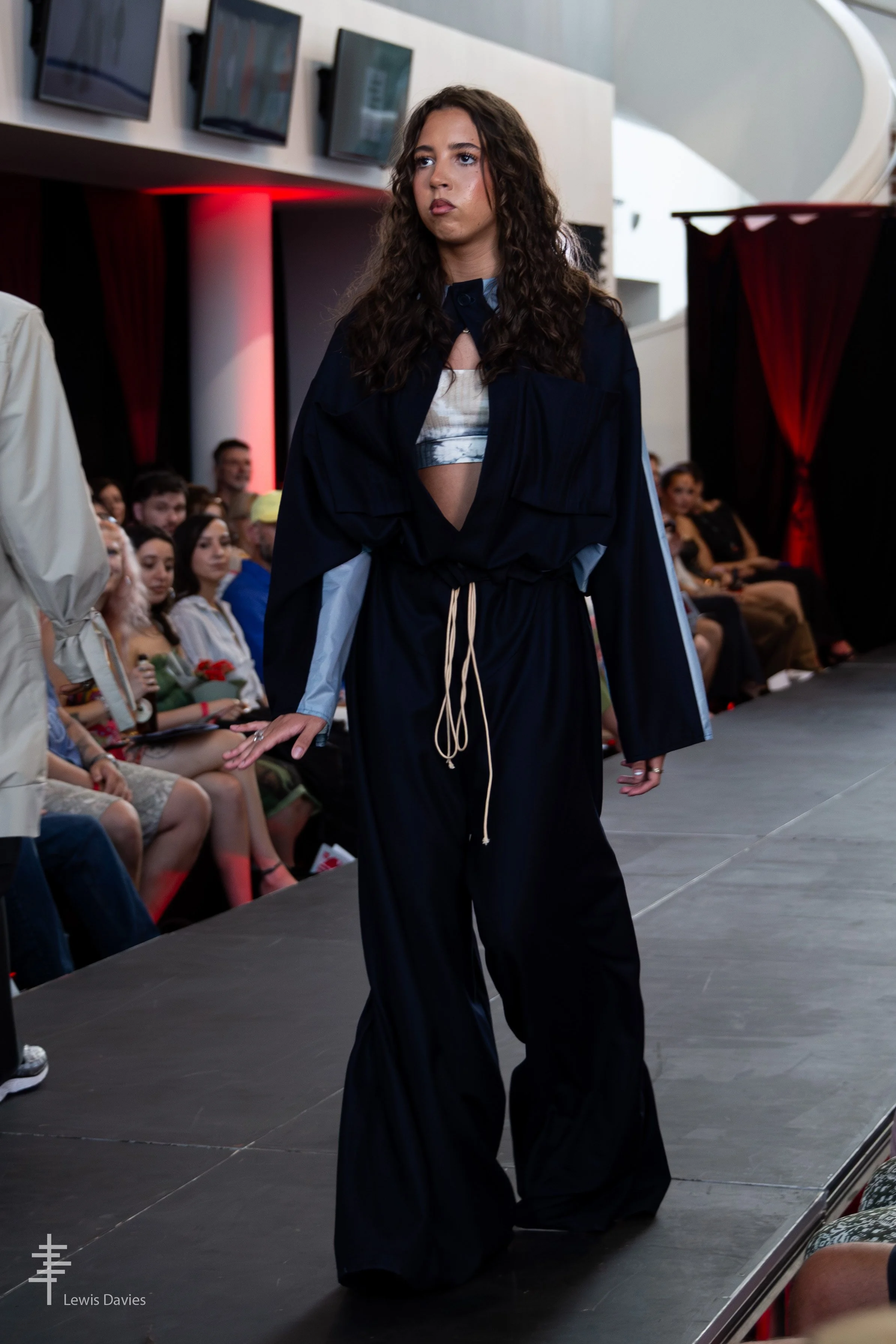 Look 3