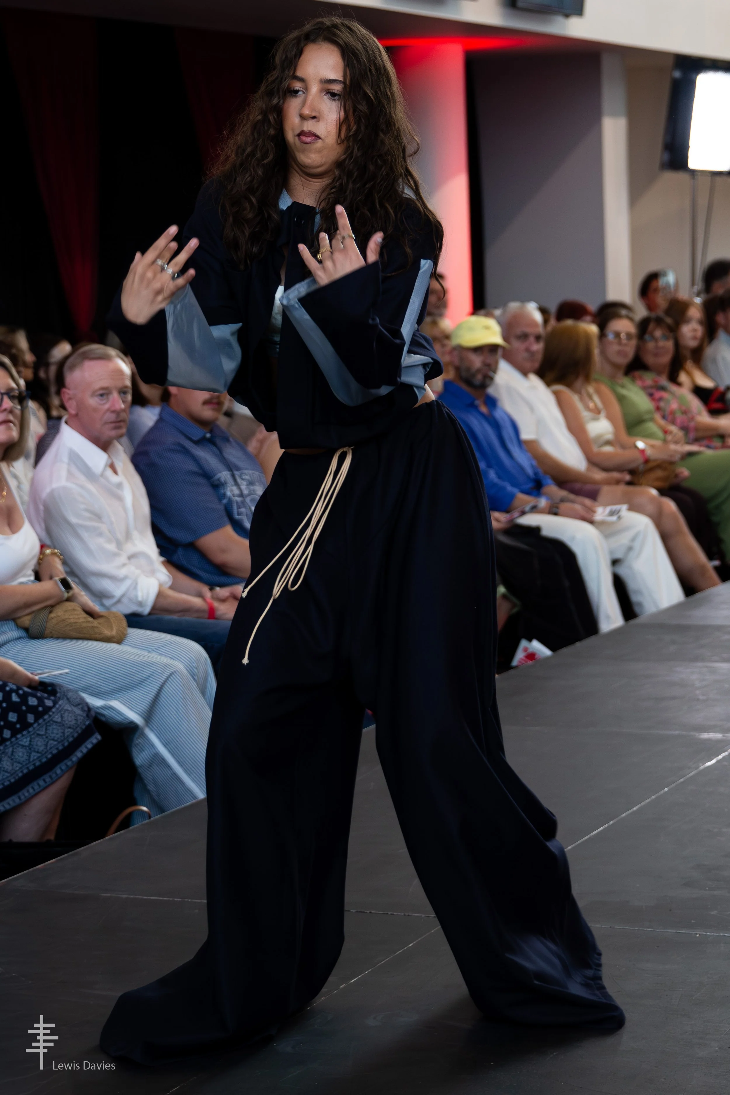 Look 3