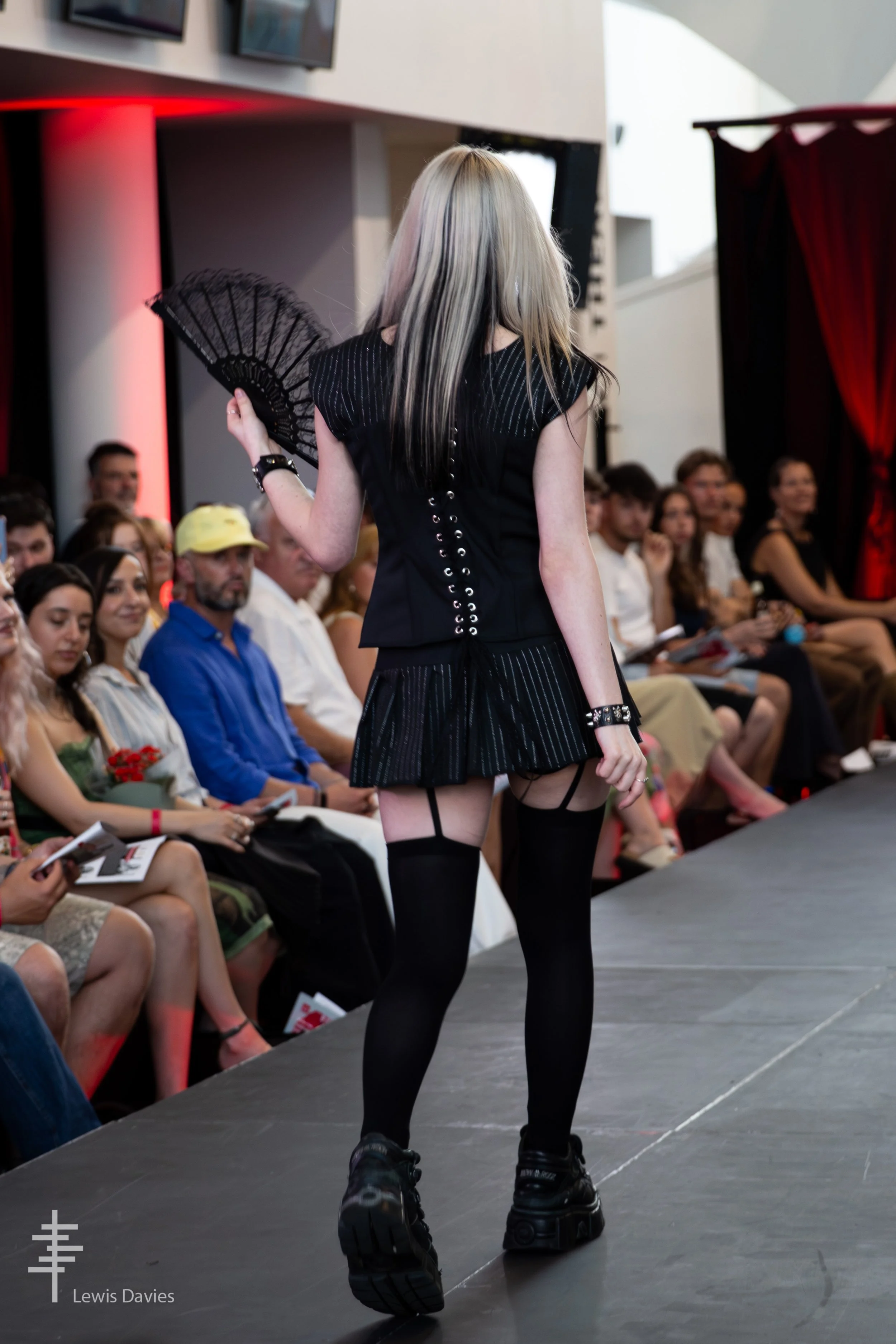 Look 2