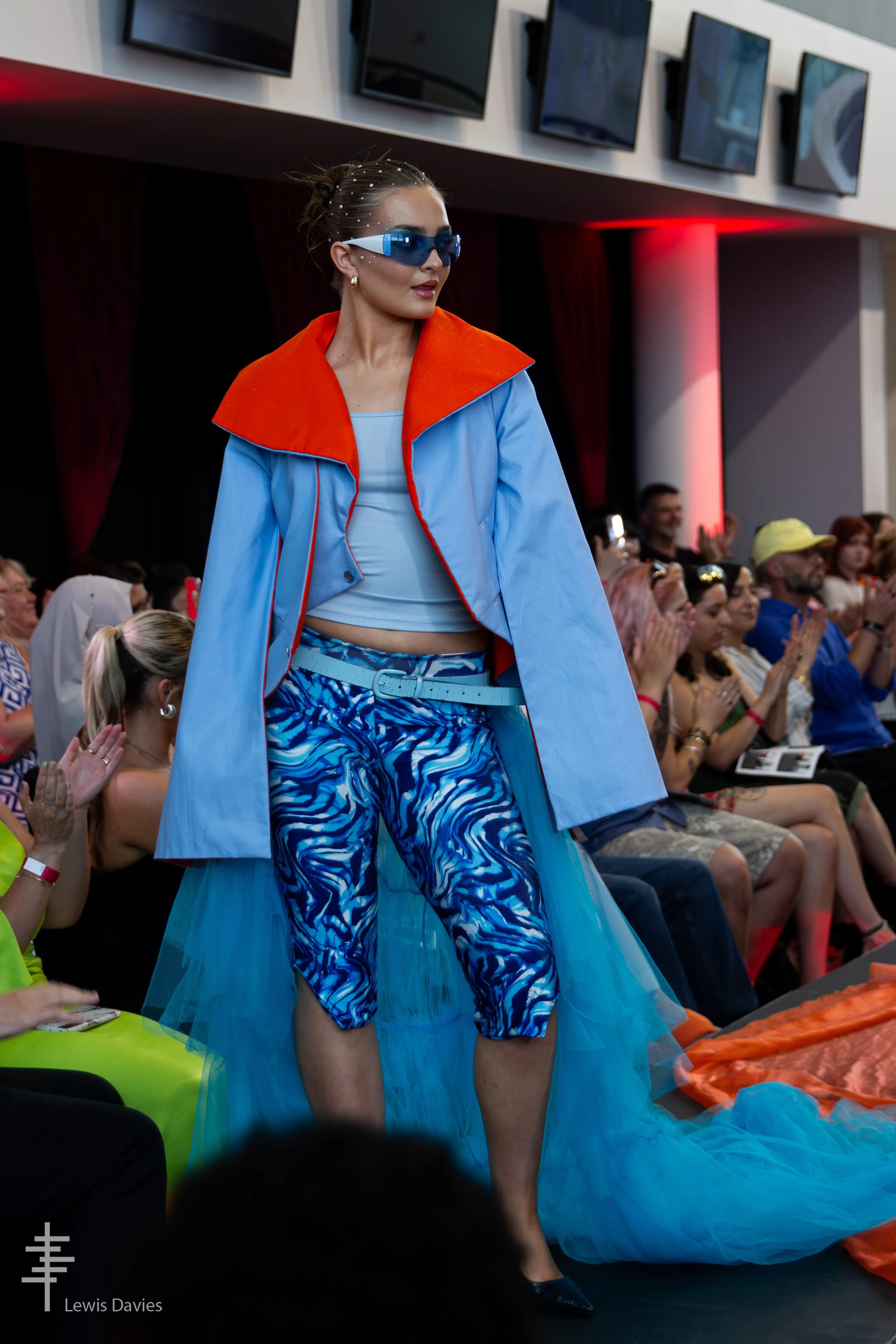 Look 2