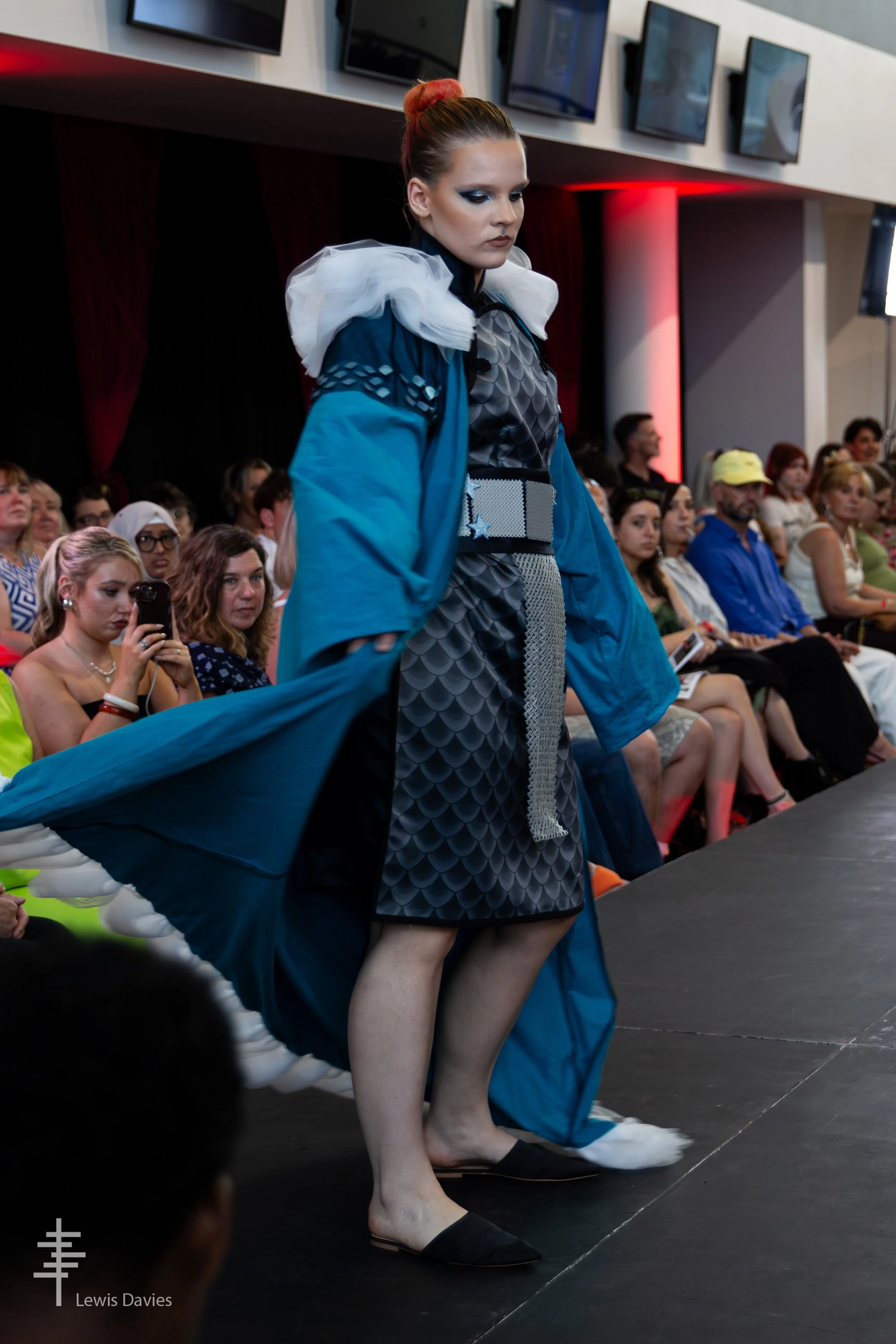 Look 1