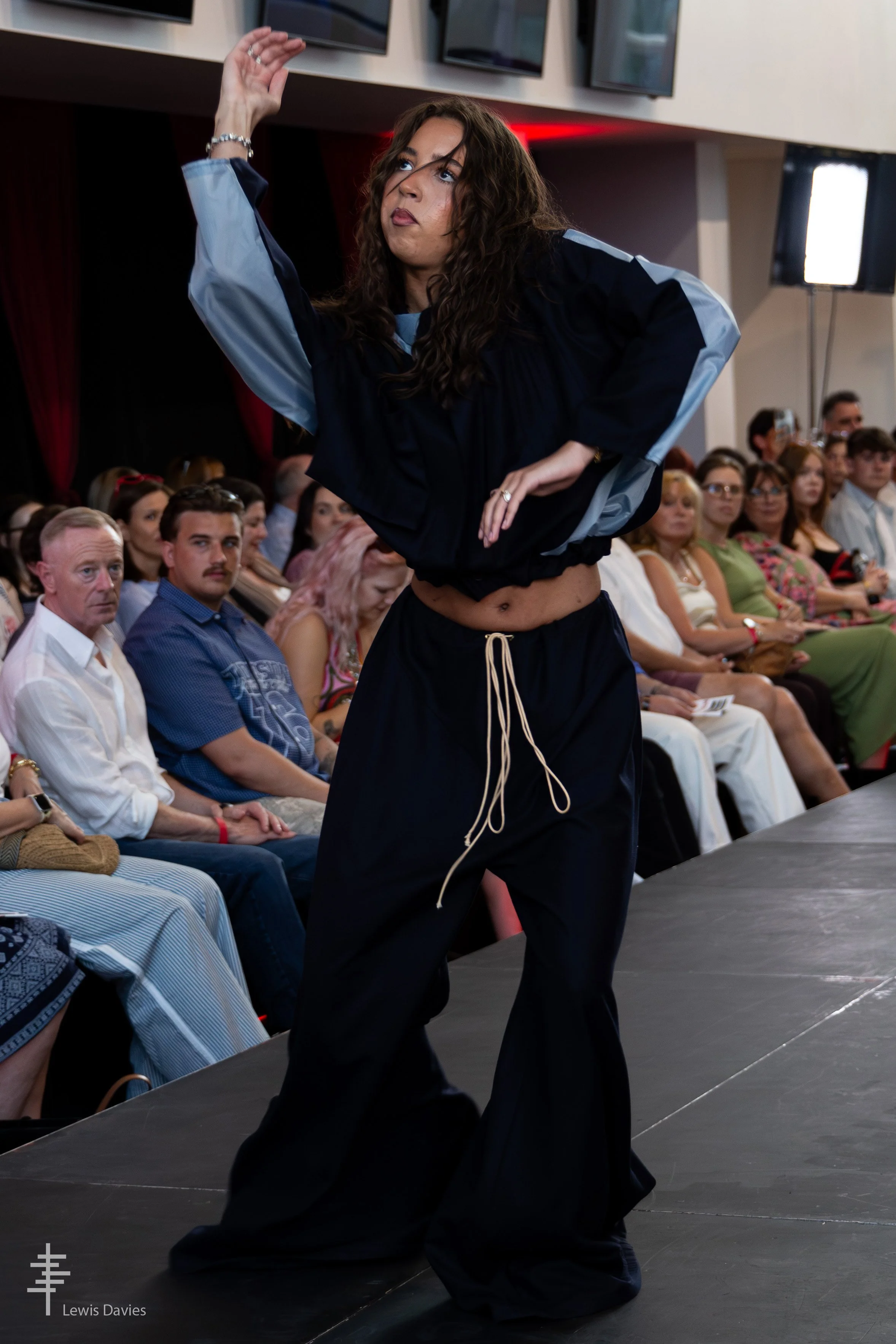 Look 3