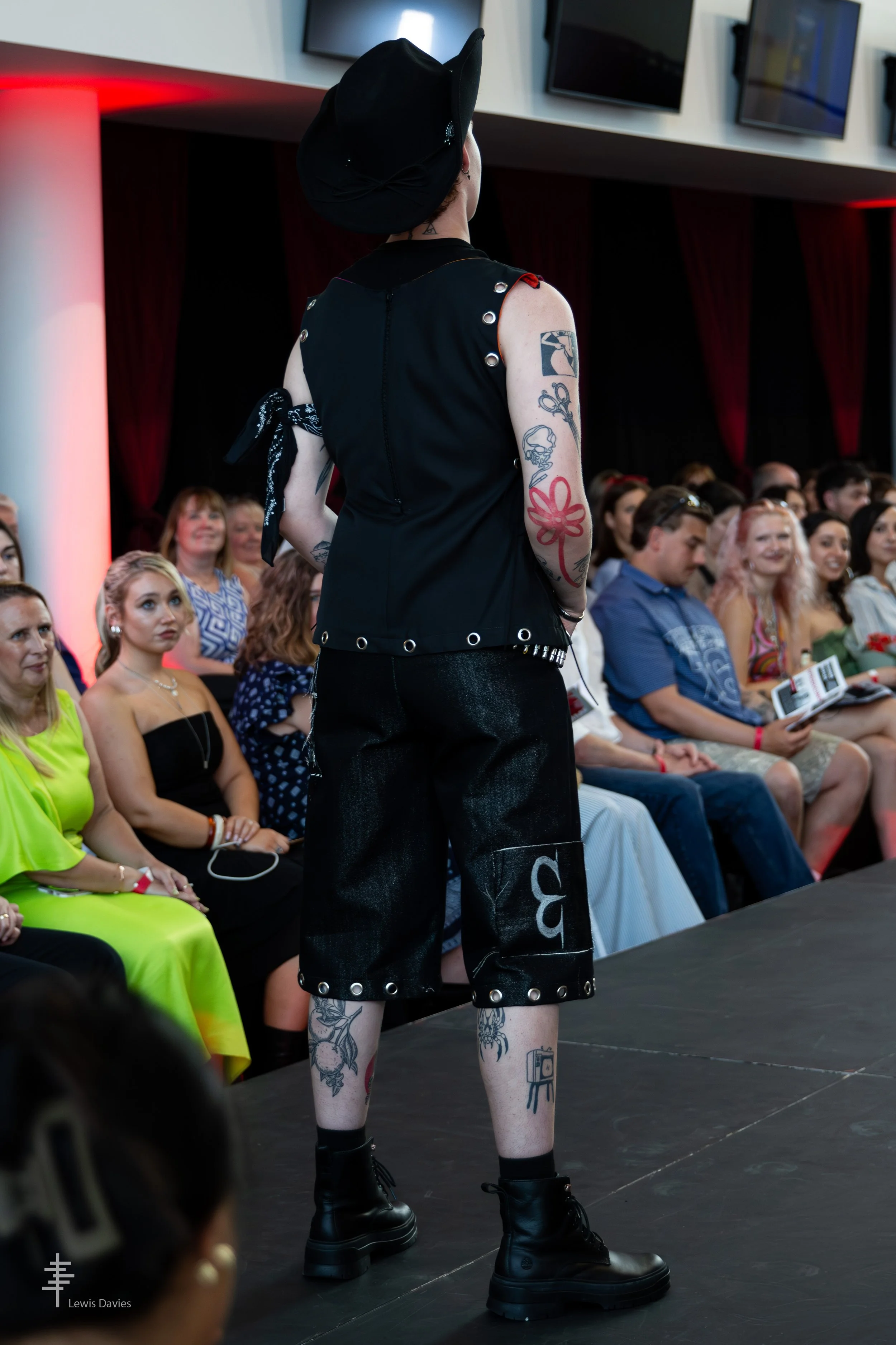 Look 1