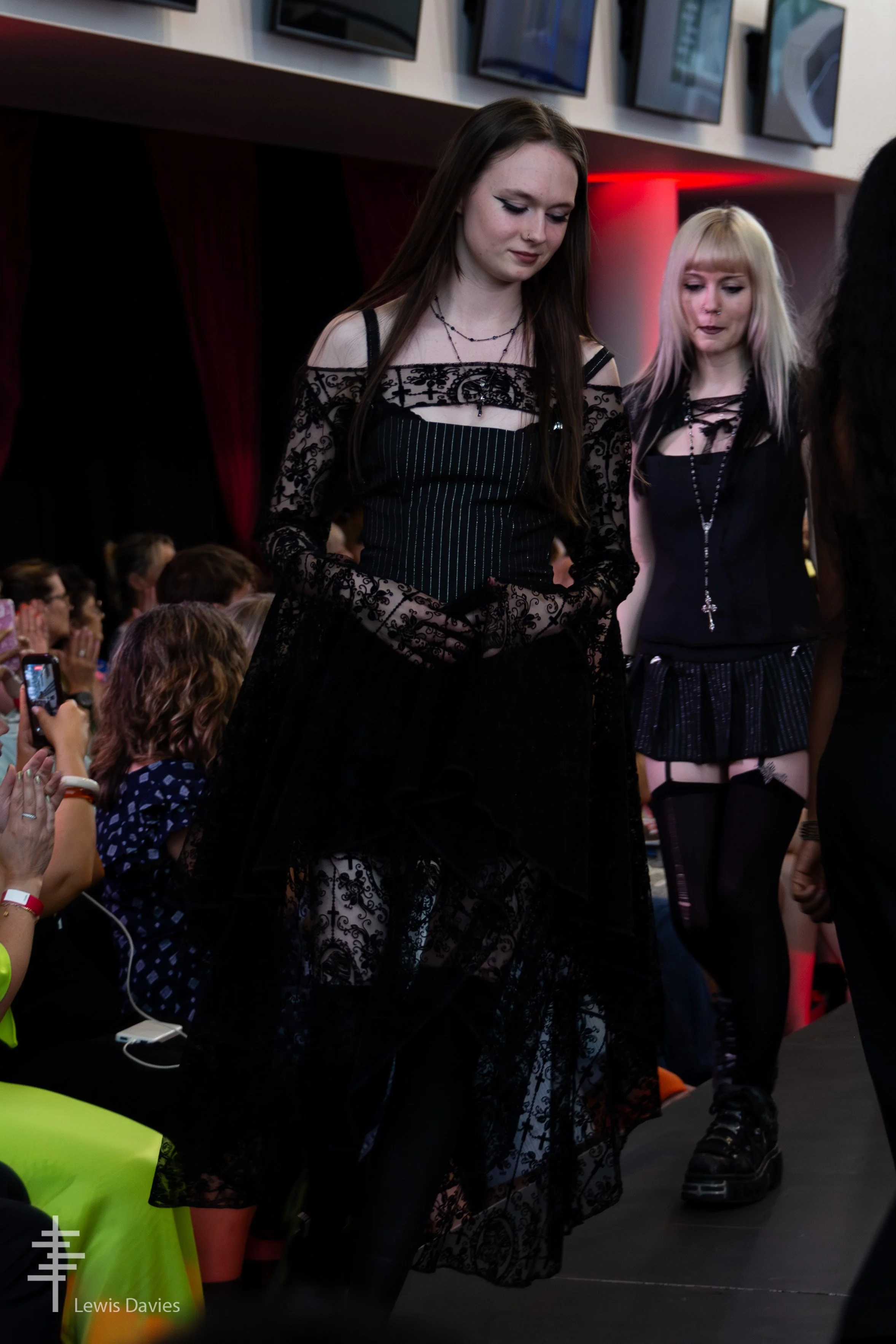 Look 1