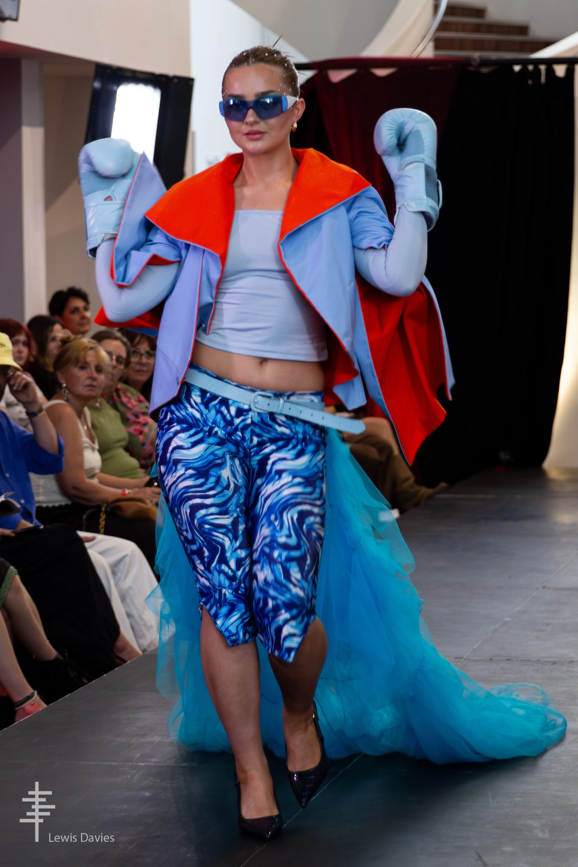 Look 2