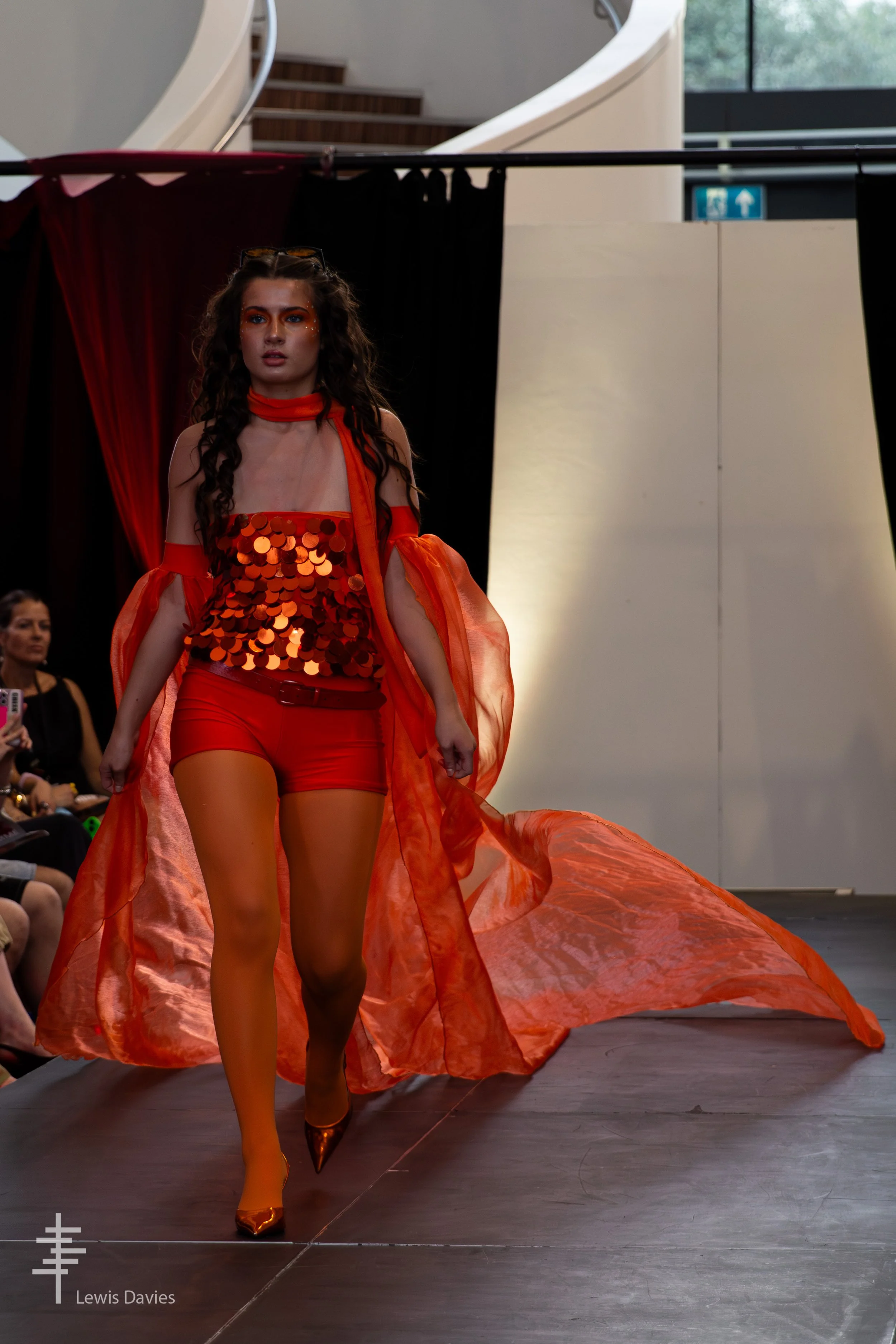 Look 3