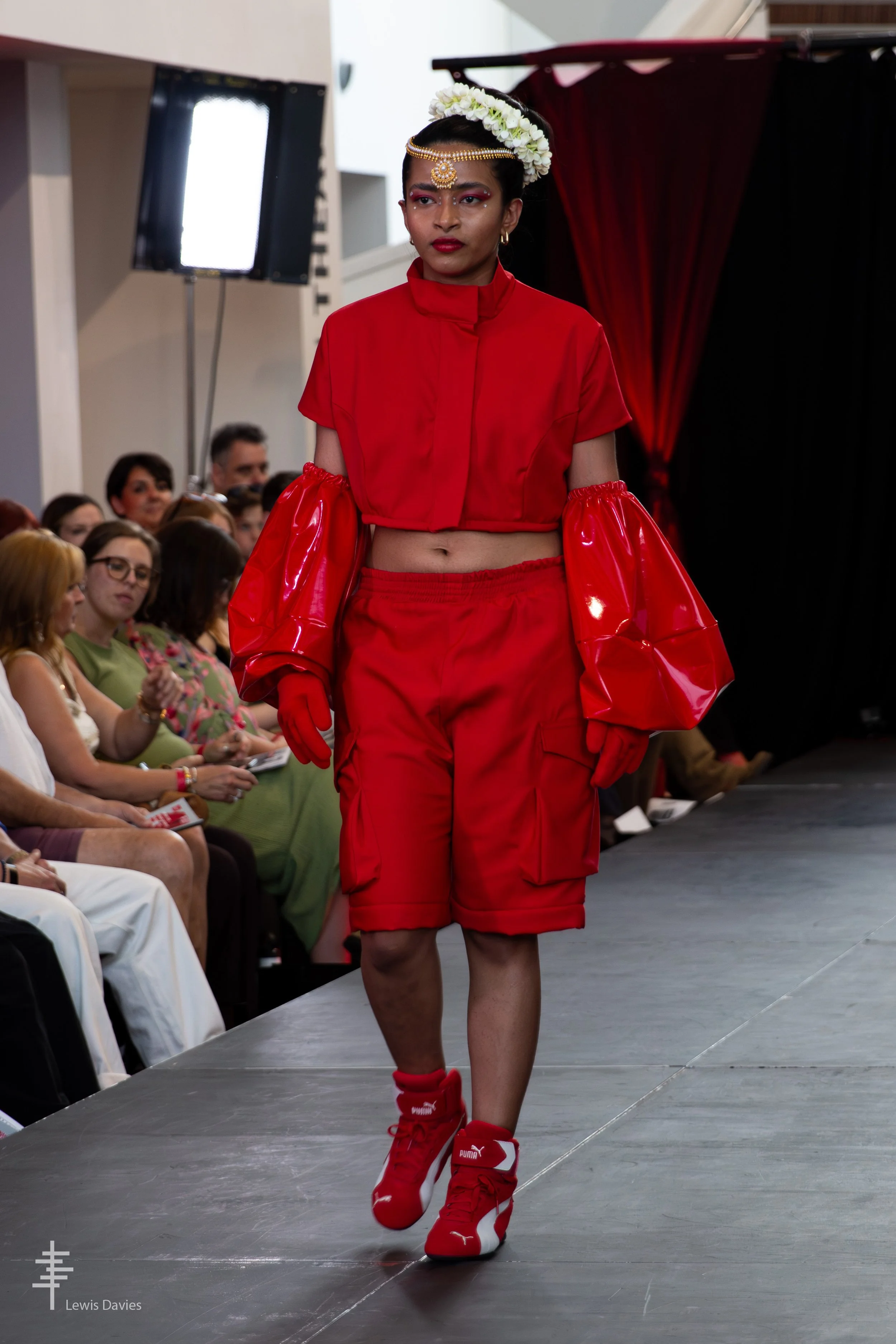 Look 3