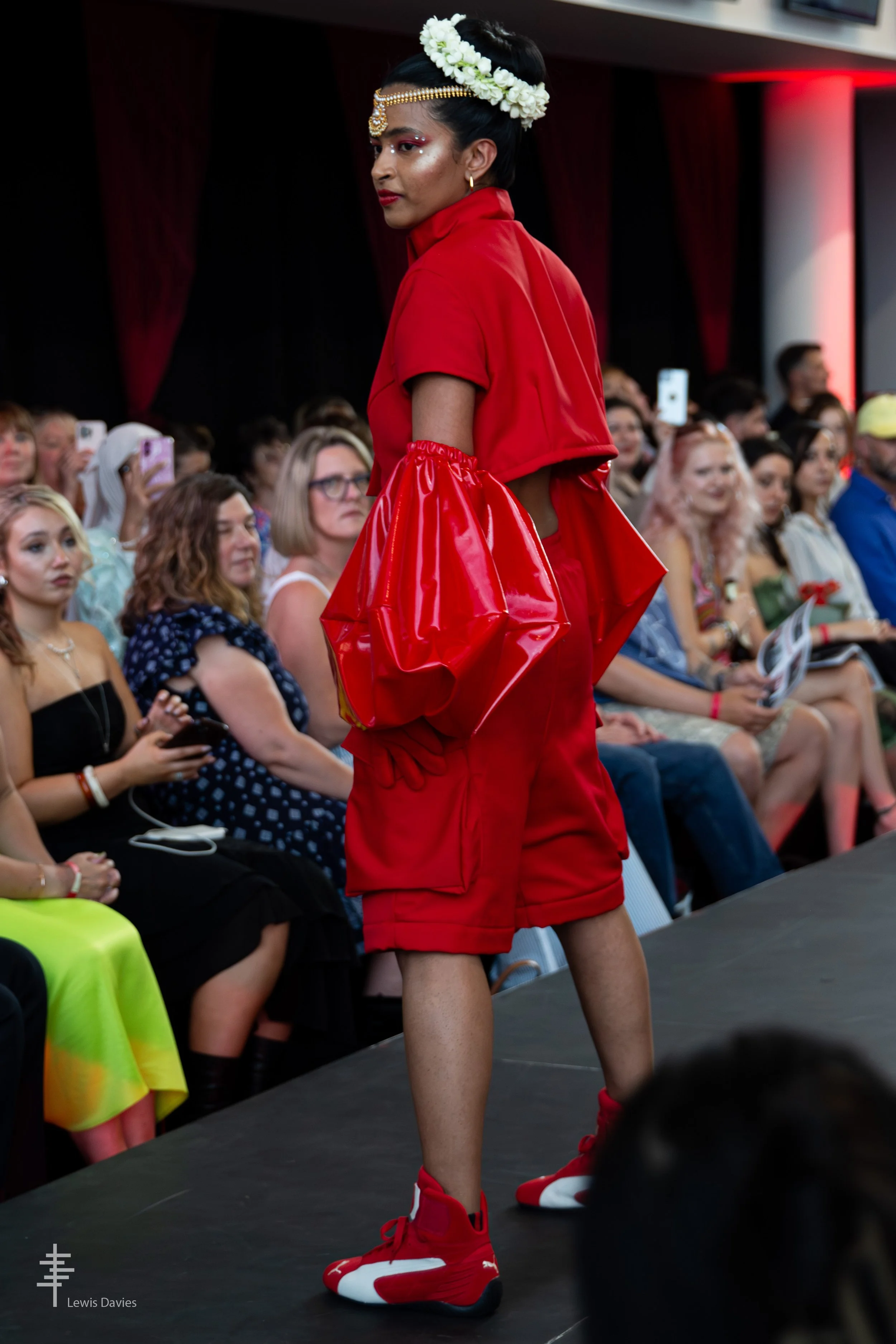 Look 3