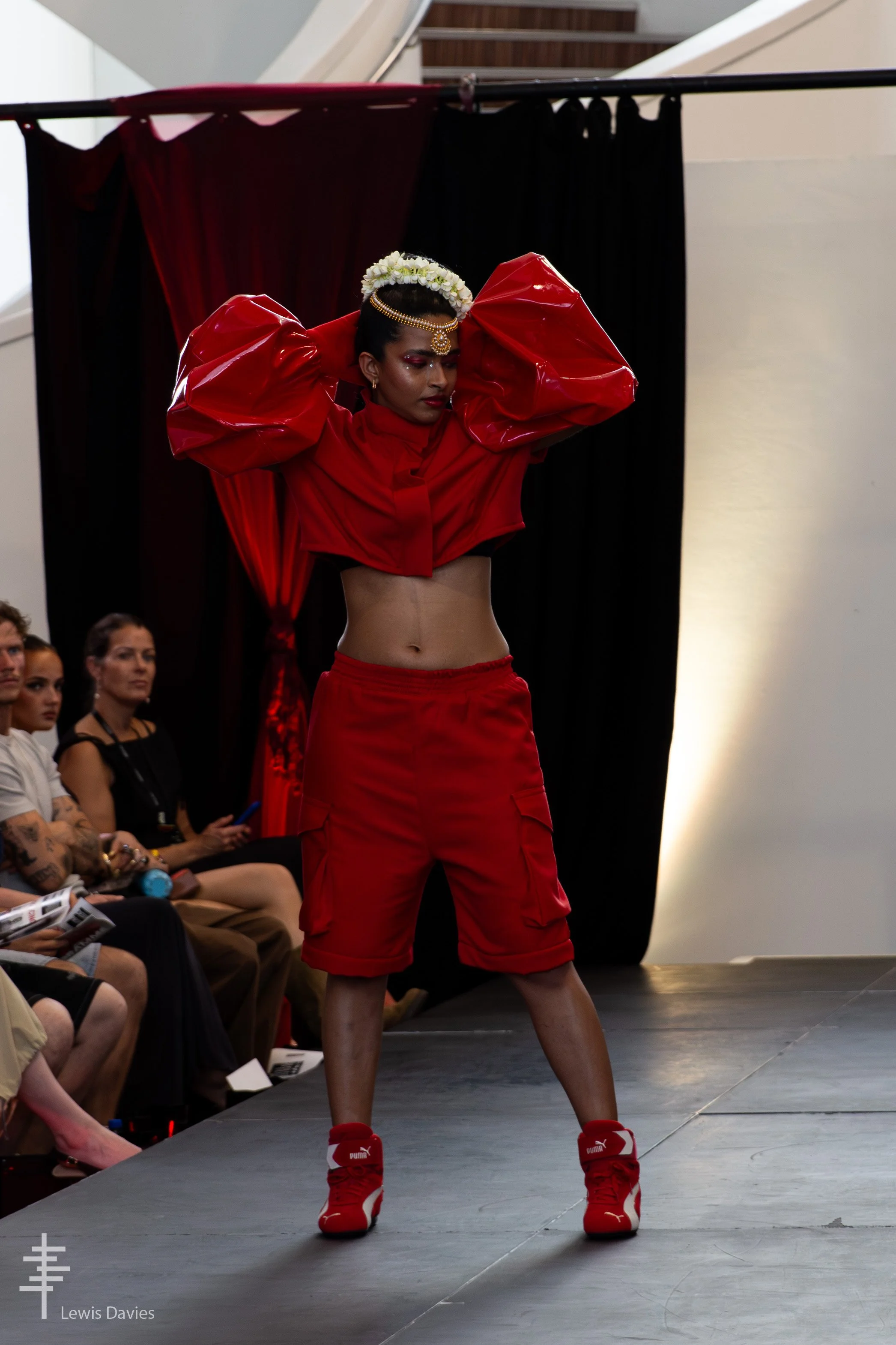 Look 3