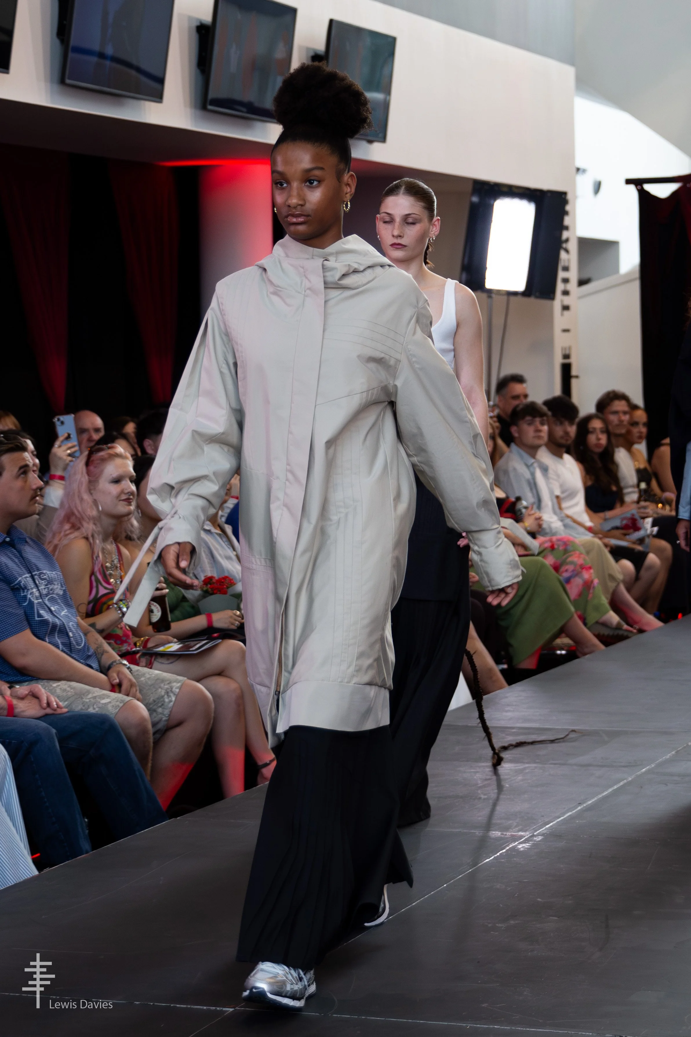 Look 1