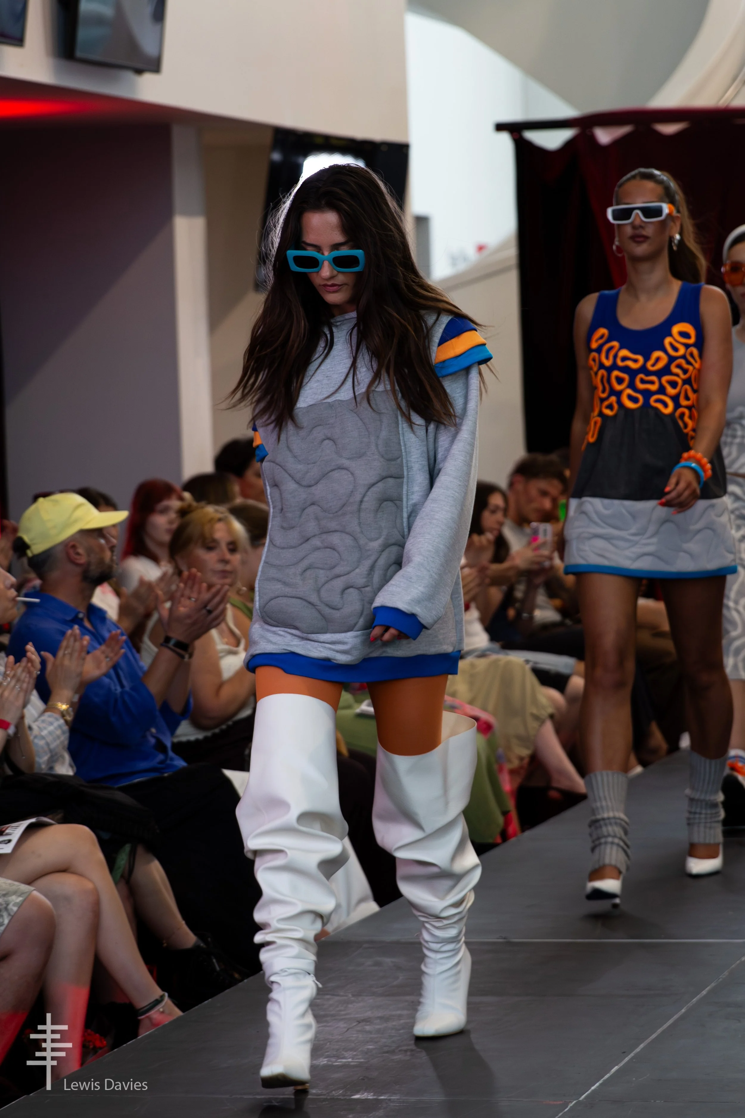 Look 1