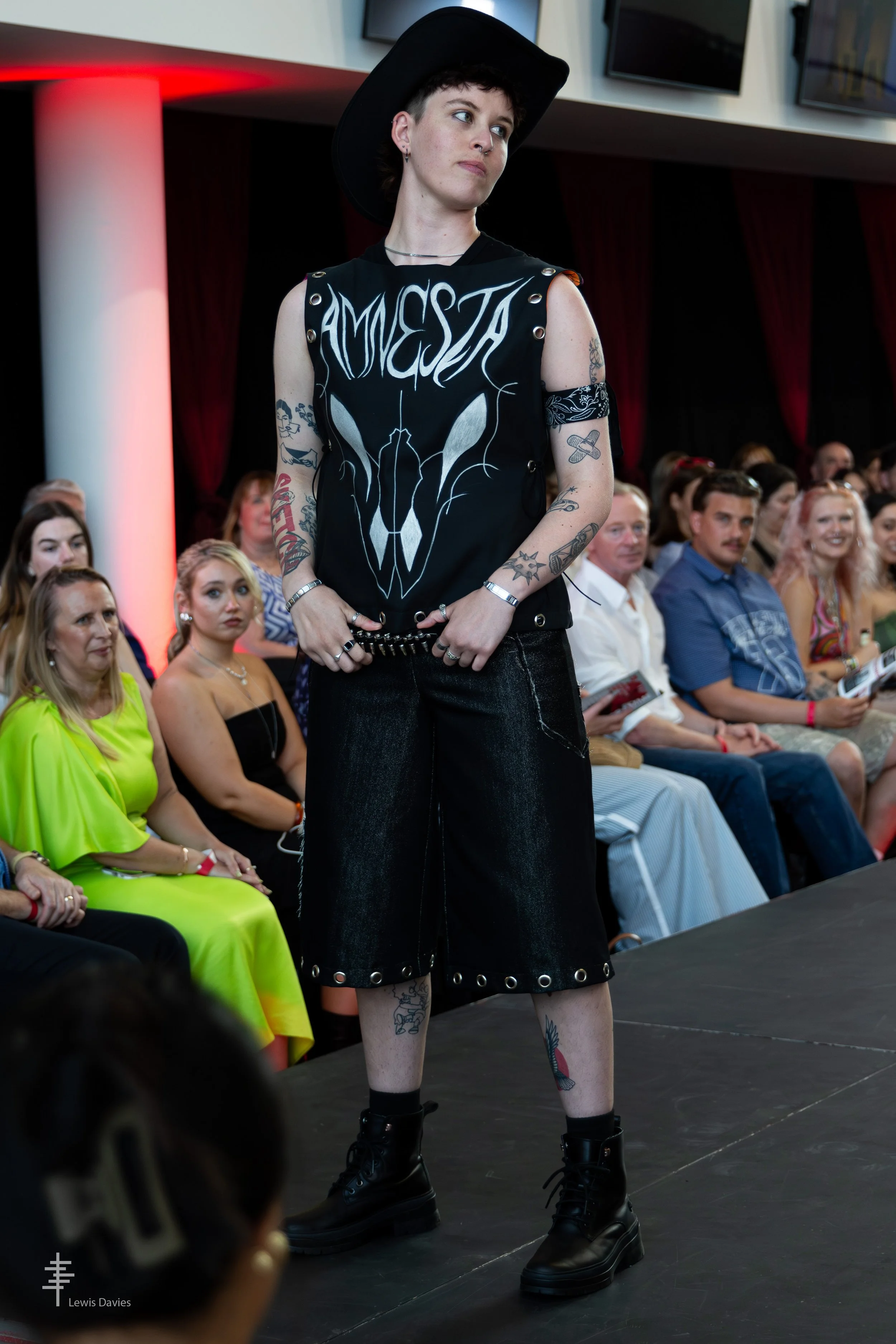Look 1