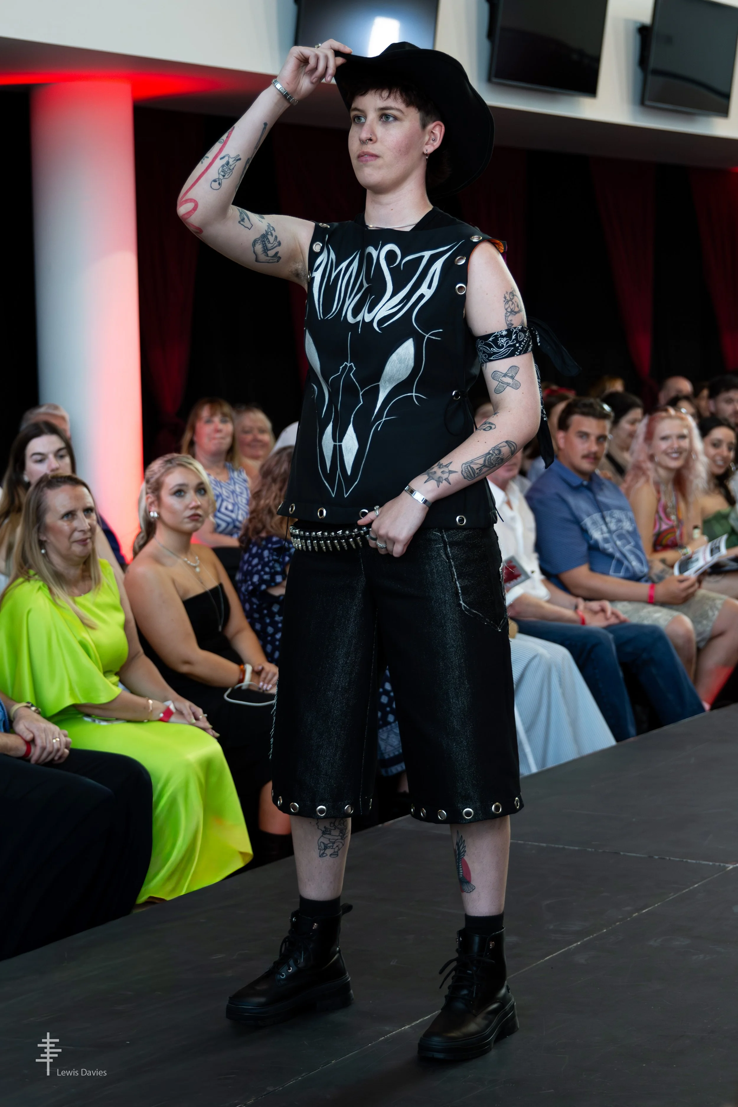 Look 1