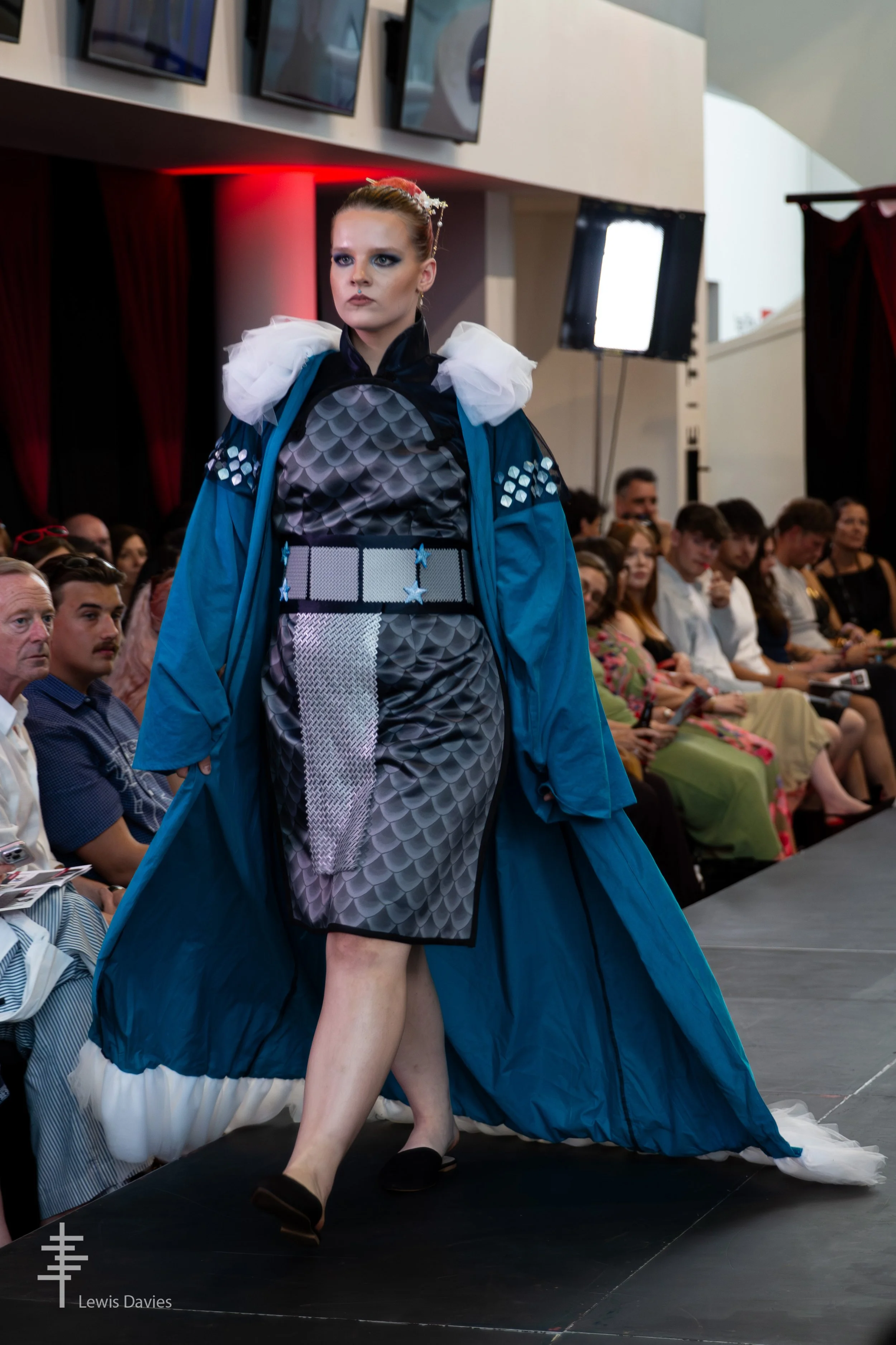 Look 1 