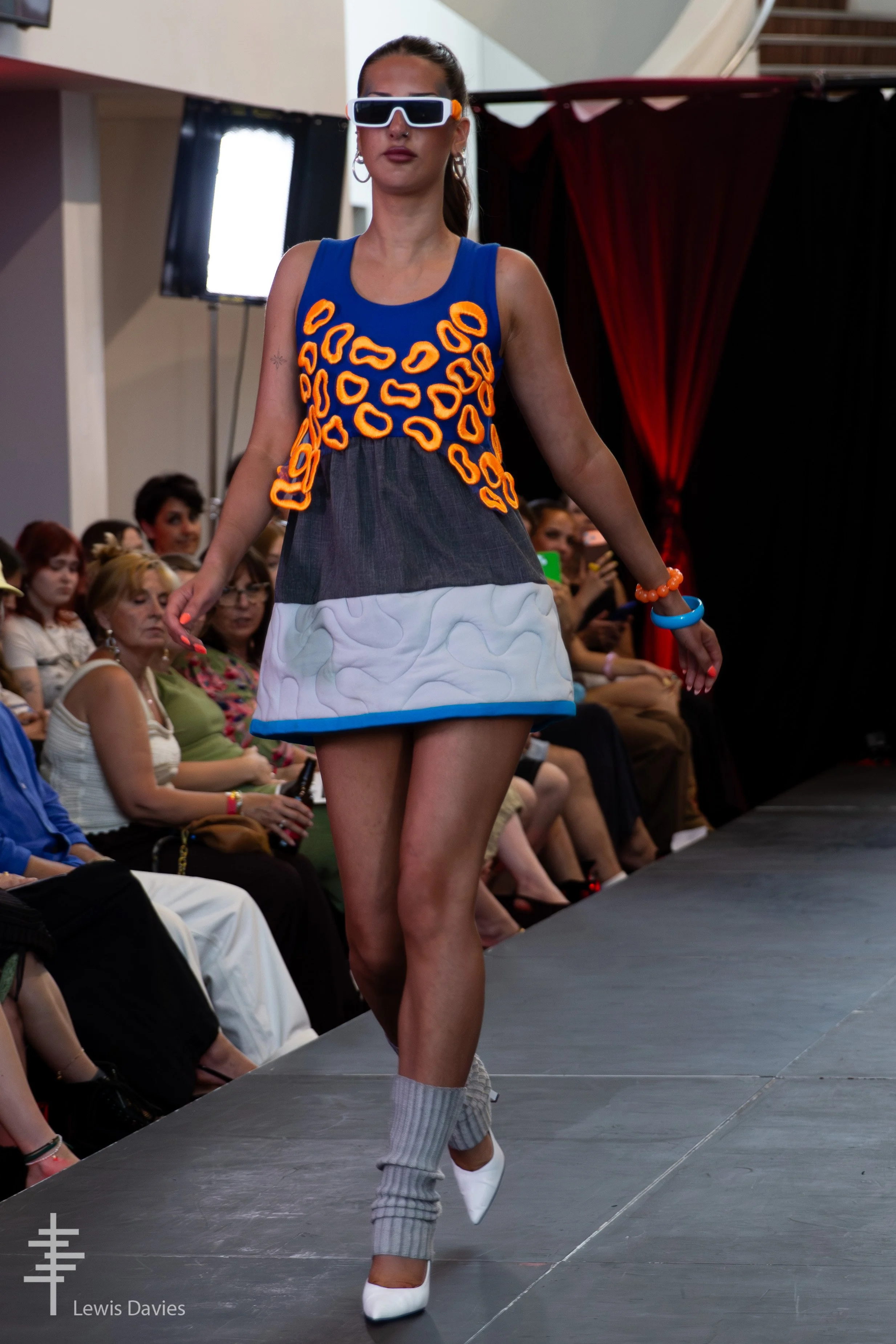Look 2