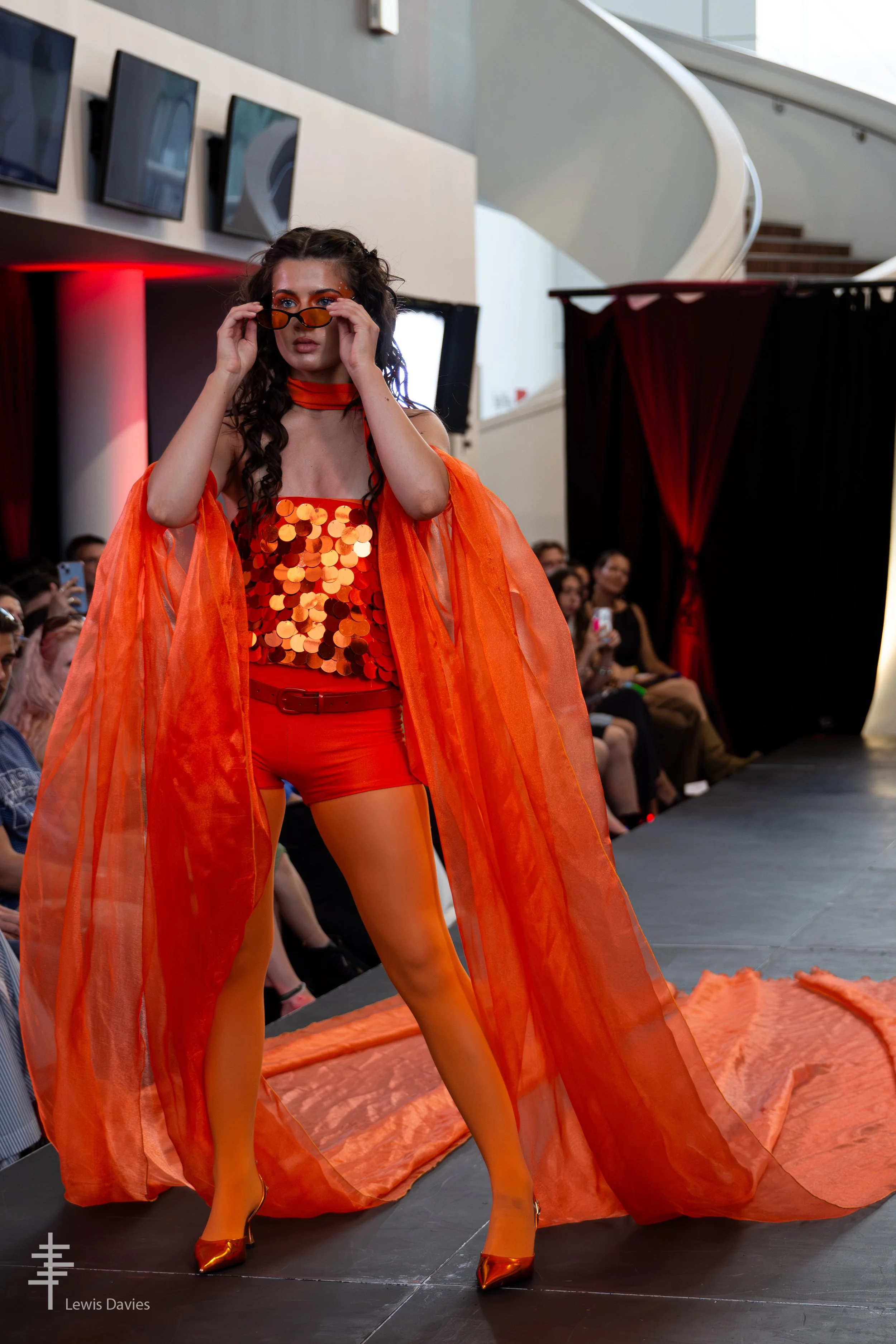 Look 3
