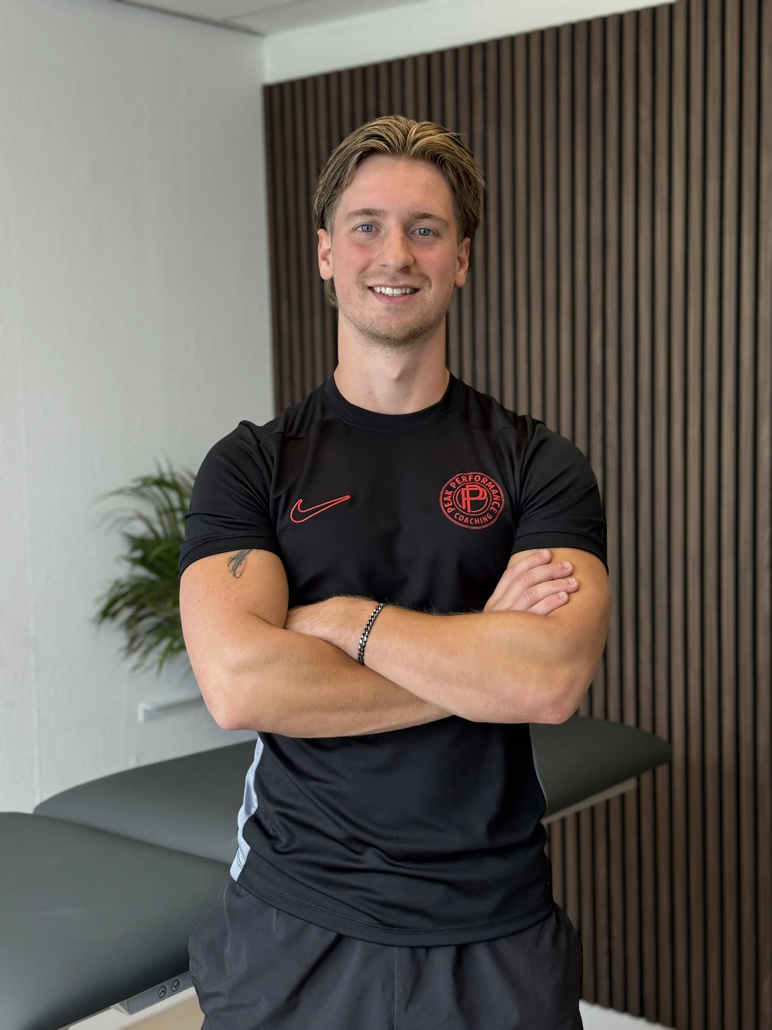 Arthur Jetten, geregistreerd fysiotherapeut, fascia-expert en vitaliteitscoach in Thorn bij Fysiotherapie Vossen.