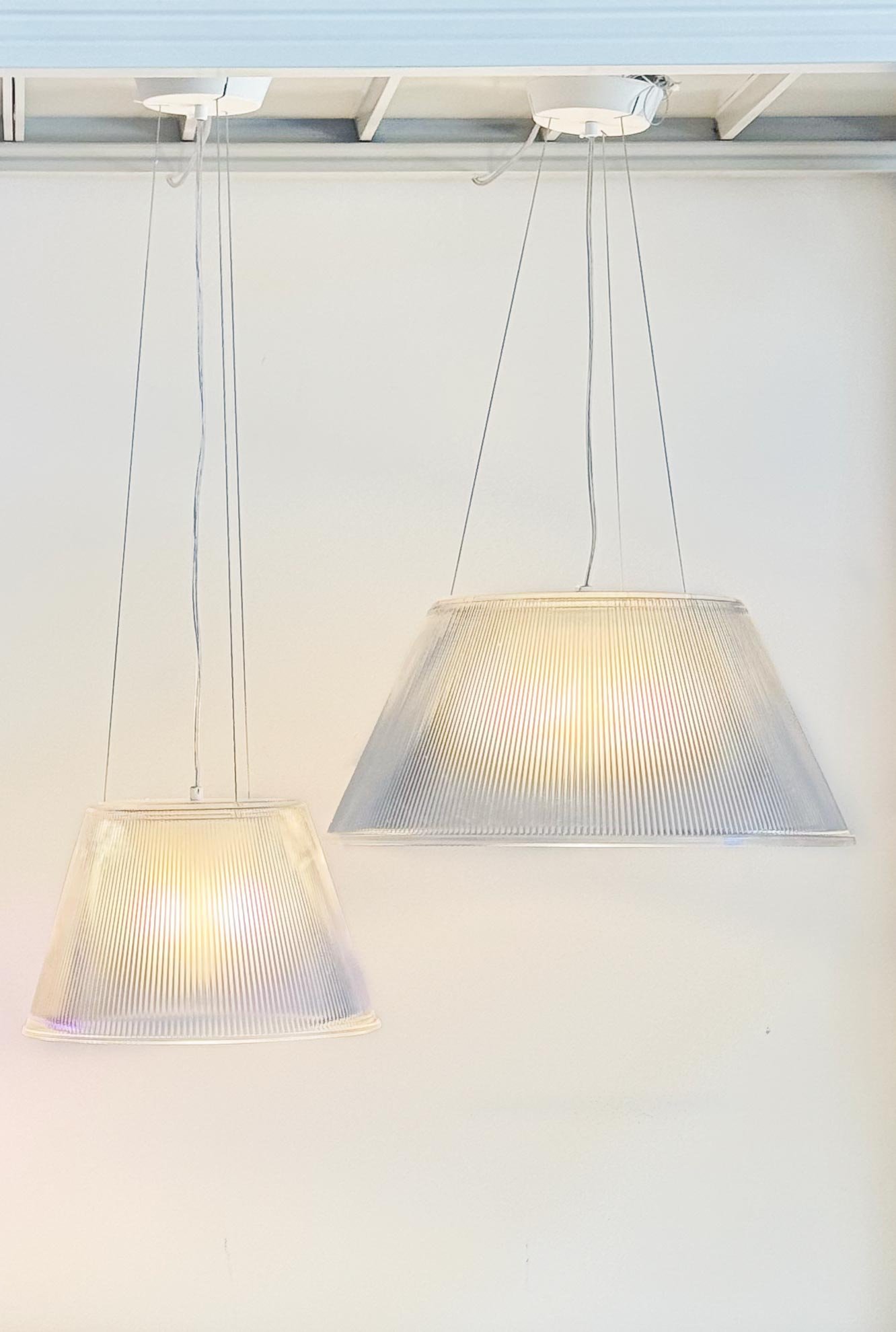 Suspension glass lamp