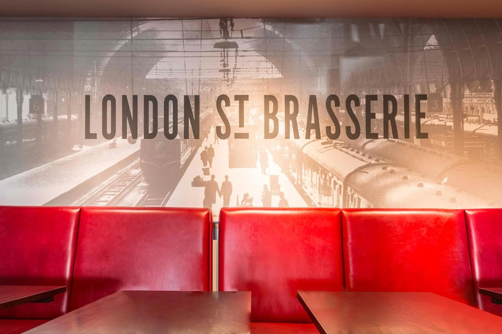 london-st-brasserie-wall-graphic-2048x1365.jpg