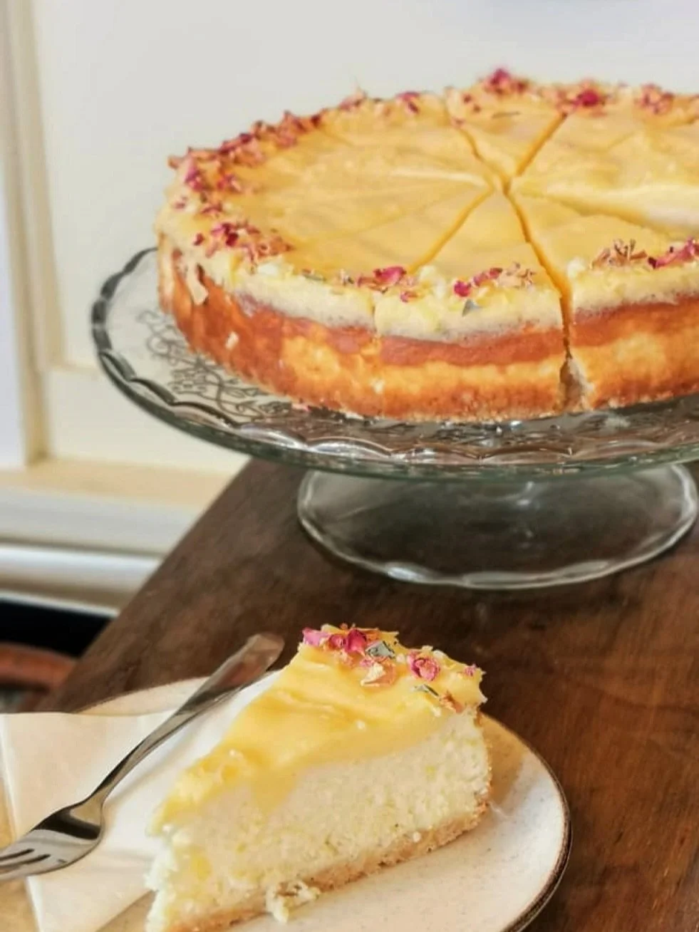 A little slice of sunshine 🍋

House-baked lemon cheesecake, finished with silky lemon curd and a scattering of rose petals. Bright, creamy, zesty and made right here at Cello.

Perfect with your morning coffee&hellip;or just because 

#cellohepburn