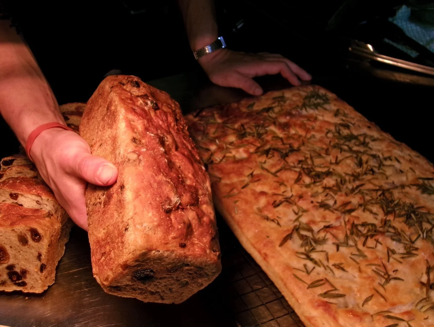 Freshly baked, golden and crispy&hellip;made for tearing and mopping up every last bit.

The good stuff starts with good bread.

📍 115 Main Road, Hepburn Springs
Open daily, 8am&ndash;4pm