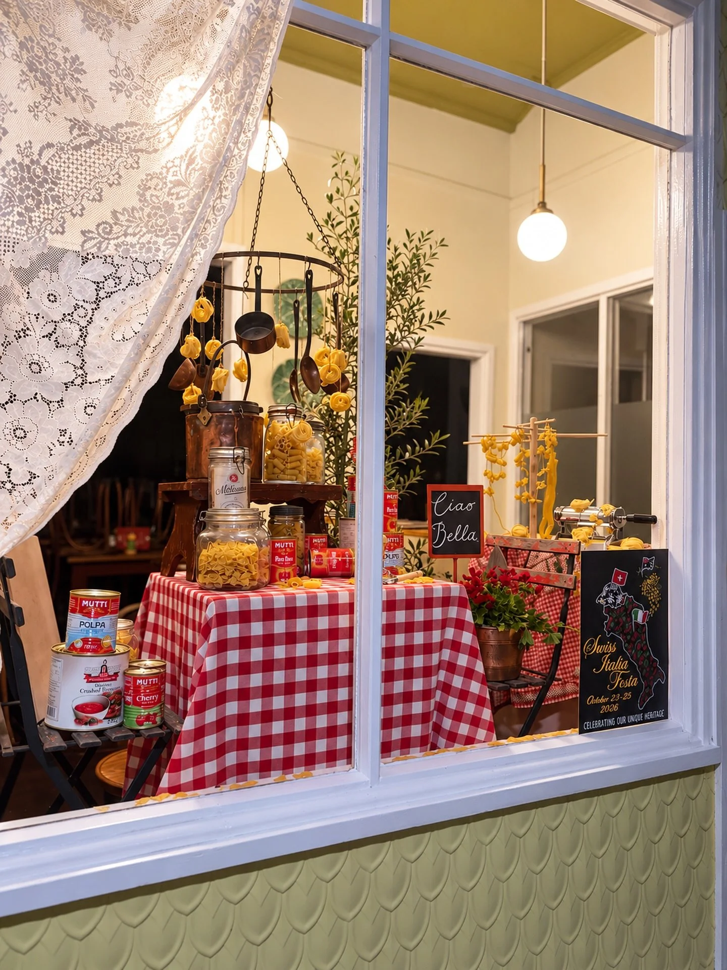 A little taste of Italy in our window 🇮🇹🍝

We&rsquo;ve dressed up Cello to celebrate the Swiss Italian Festa! Come celebrate this weekend with us. A nod to Hepburn Springs&rsquo; rich Swiss Italian heritage, with a little pasta, a lot of tradition