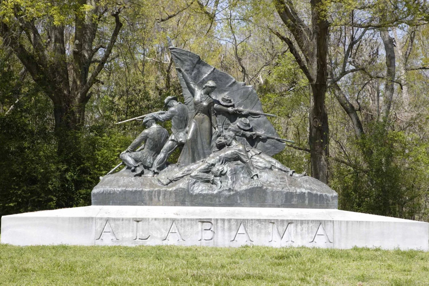 Alabama Memorial before restoration.