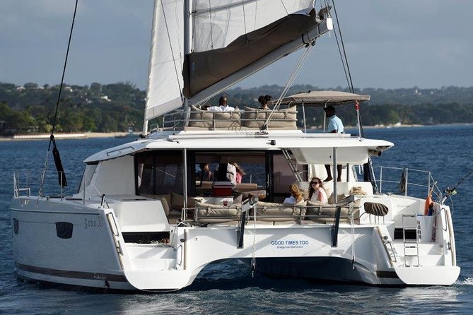 Large Catamaran - Up to 25 ppl