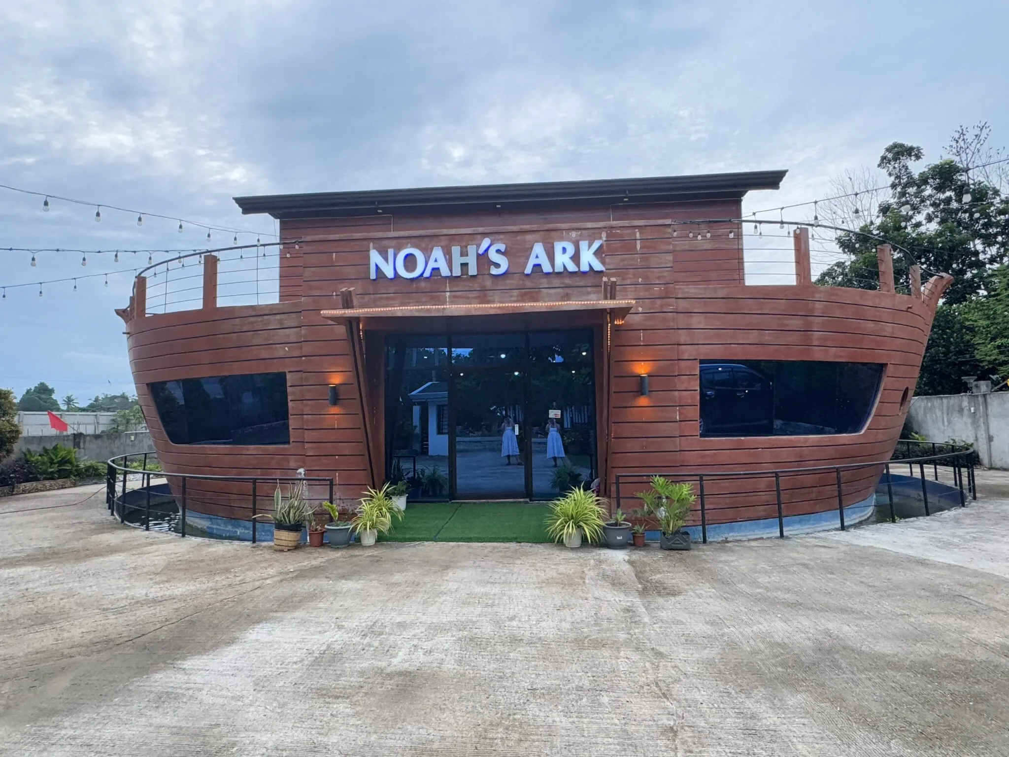 Hotel Review: Noah's Ark Hotel and Resort