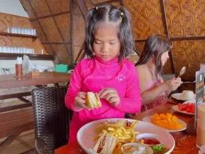 Alona-Beach-Bohol_153_helloimfrecelynne-300x225.jpg.webp