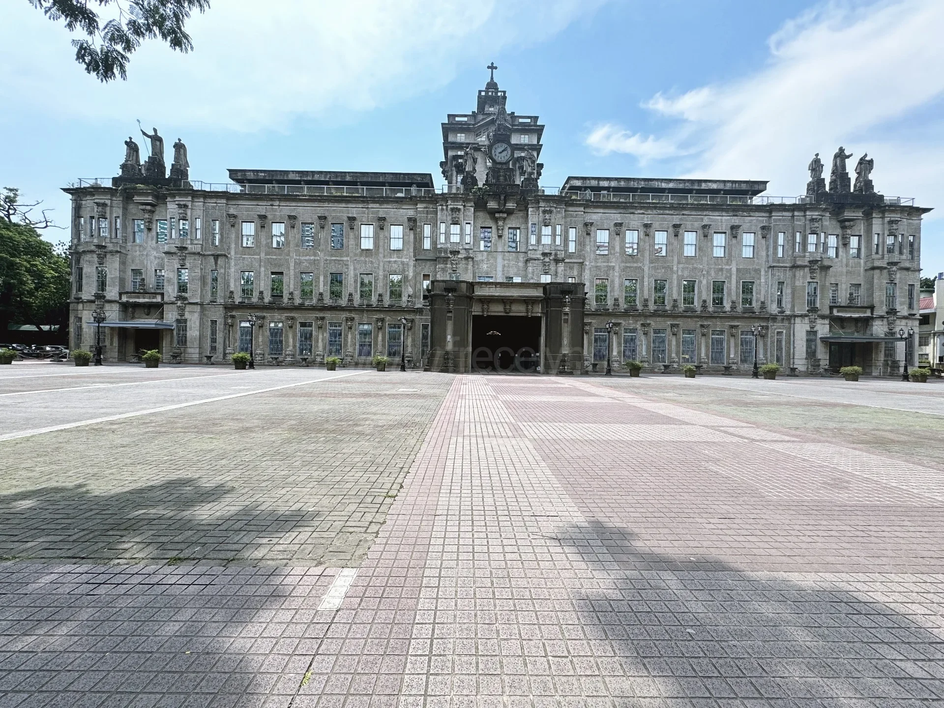 A Quick Visit at UST Museum