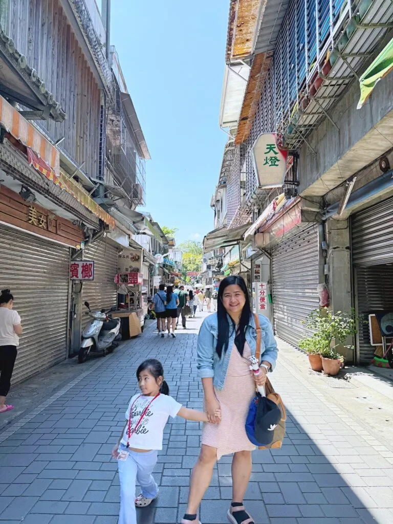 Yehliu-Jiufen-Shifen-Day-Tour-Klook0A_Guide-to-Taipei_187_helloimfrecelynne-768x1024.jpg.webp