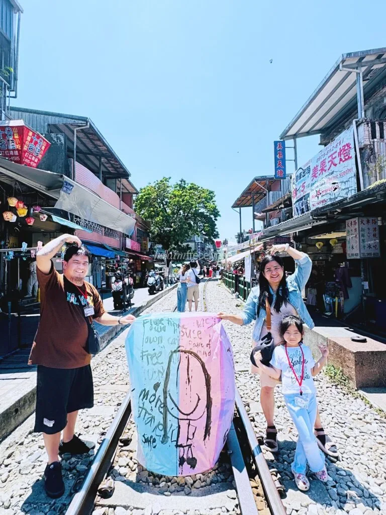 Yehliu-Jiufen-Shifen-Day-Tour-Klook0A_Guide-to-Taipei_225_helloimfrecelynne-768x1024.jpg.webp