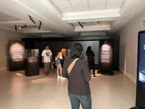 National-Museum-of-Natural-History-Manila-Philippines_061_helloimfrecelynne-300x225.jpg.webp