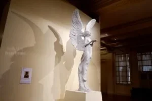National-Museum-of-Fine-Arts-Manila-Philippines_028_helloimfrecelynne-Dee-300x200.jpg.webp