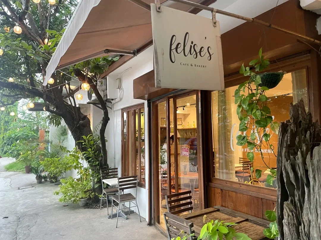 Coffee Break at Felise's Cafe and Bakery in Paniqui, Tarlac