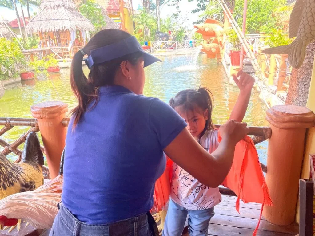 Isdaan-Floating-Restaurant-Gerona-Tarlac_208_helloimfrecelynne-1024x768.jpg.webp