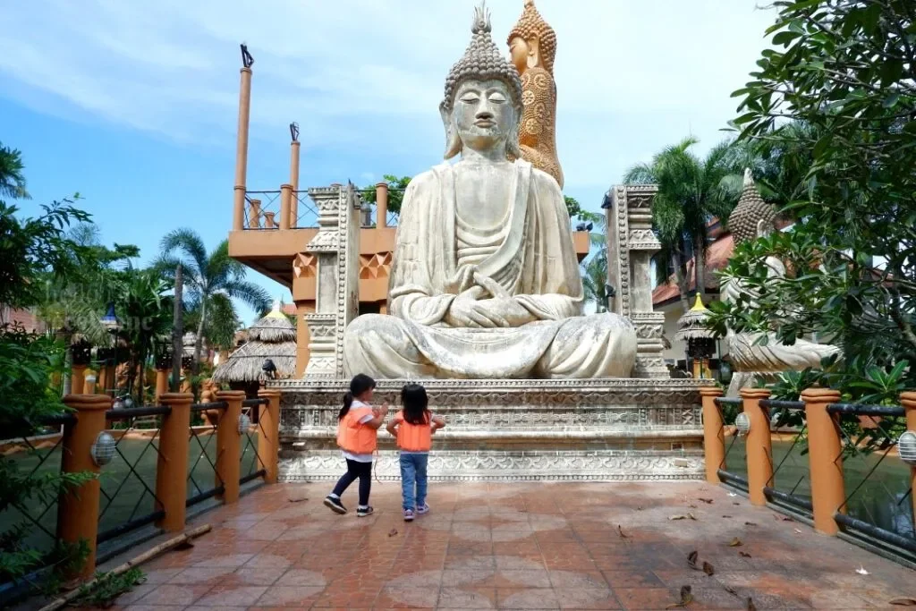 Isdaan-Floating-Restaurant-Gerona-Tarlac_003_helloimfrecelynne-1024x683.jpg.webp