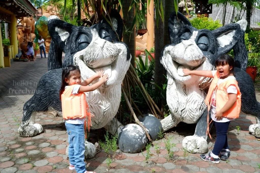 Isdaan-Floating-Restaurant-Gerona-Tarlac_031_helloimfrecelynne-1024x683.jpg.webp