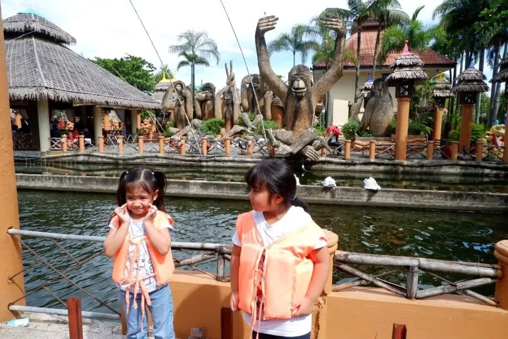 Isdaan-Floating-Restaurant-Gerona-Tarlac_046_helloimfrecelynne-1024x683.jpg.webp